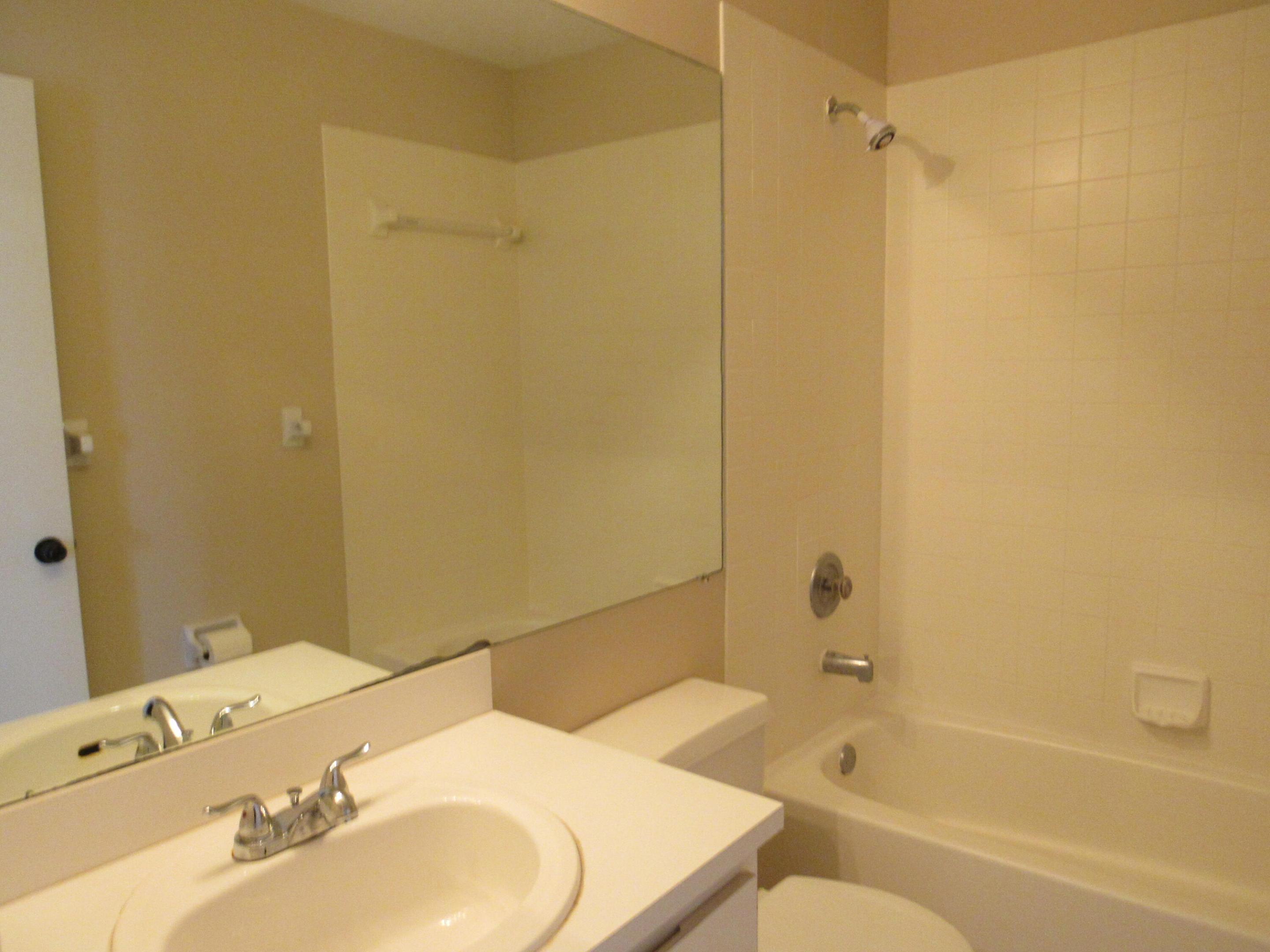 CANALAKE REPLAT - Residential Lease