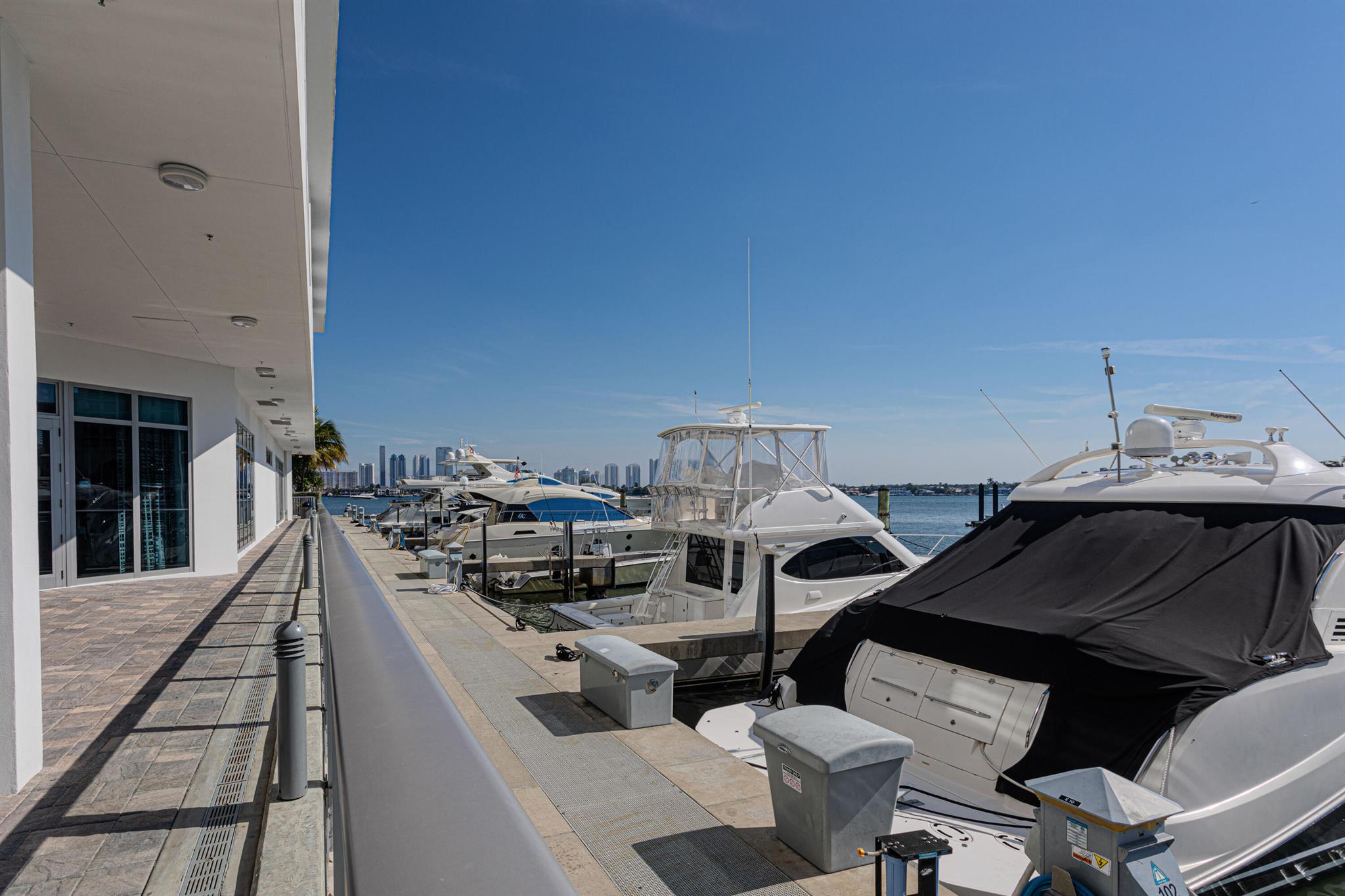 MARINA PALMS RESIDENCES N - Residential