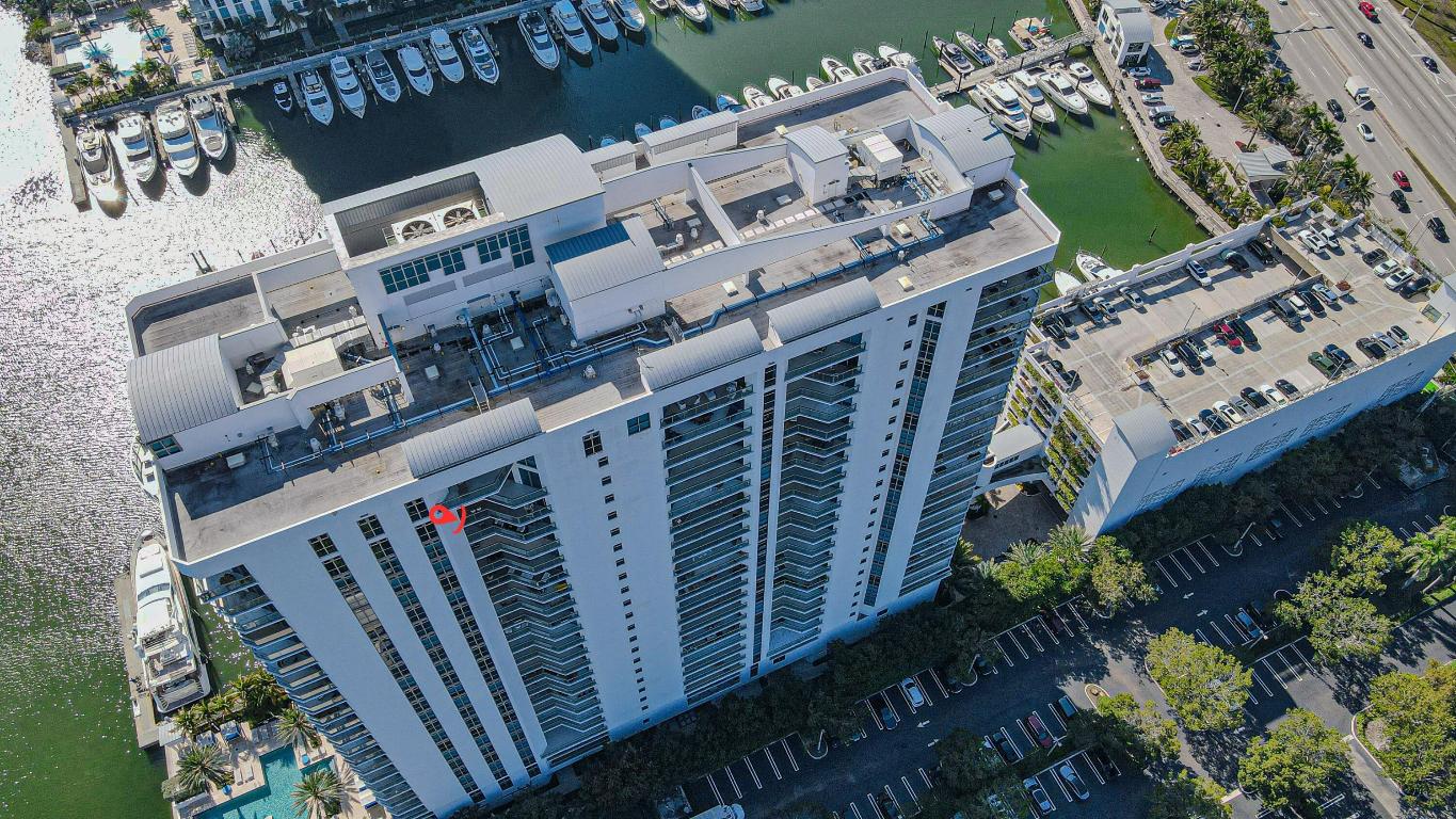 MARINA PALMS RESIDENCES NORTH CONDO - Residential