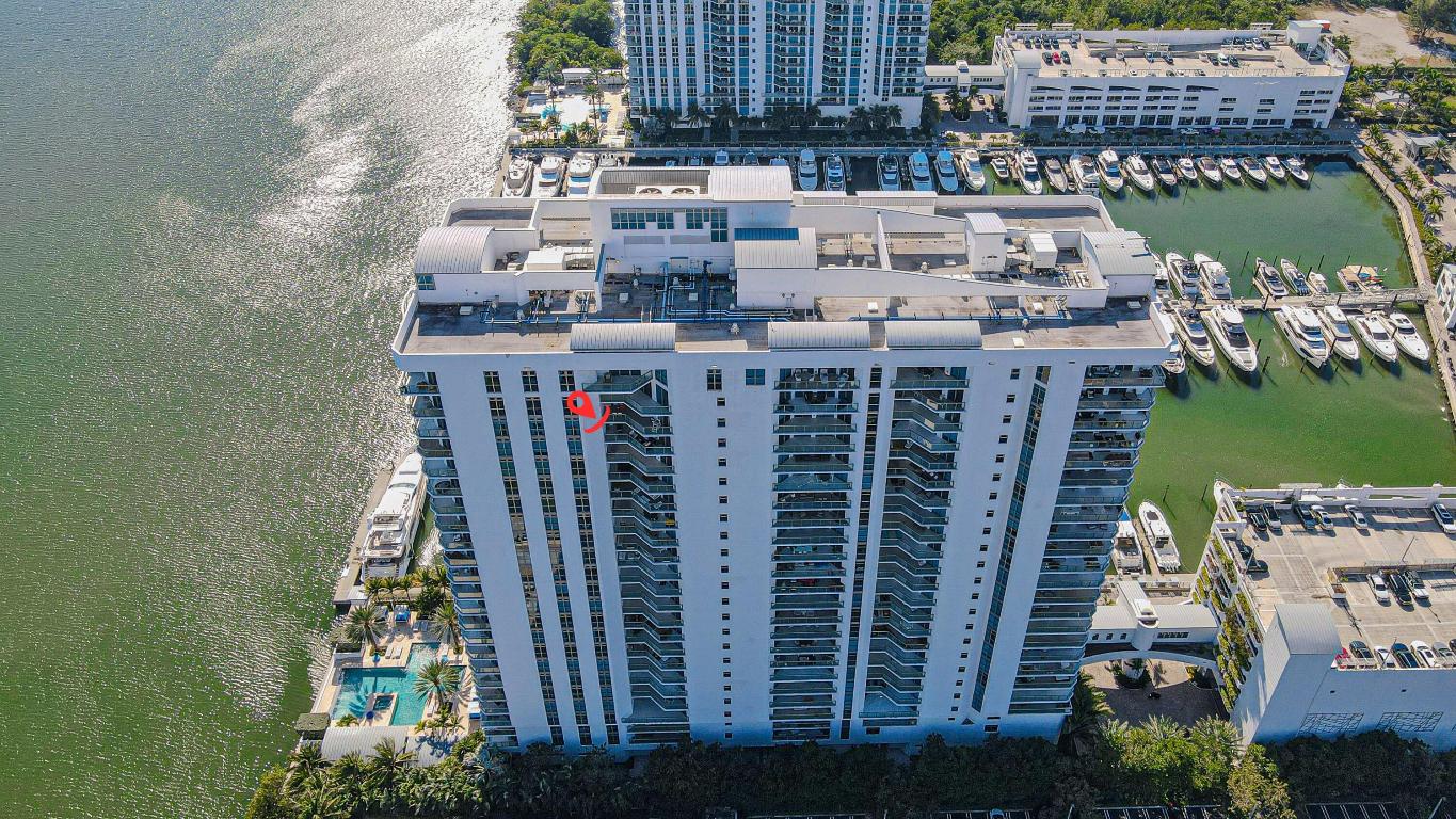 MARINA PALMS RESIDENCES NORTH CONDO - Residential