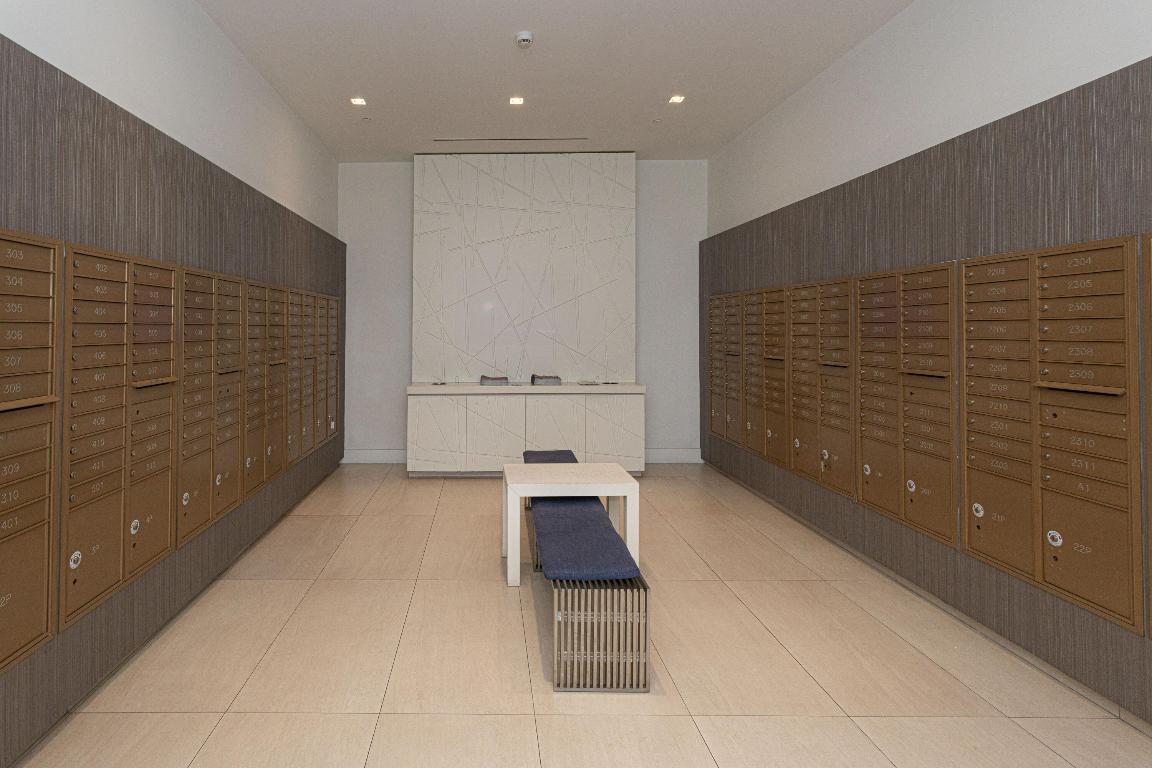 MARINA PALMS RESIDENCES NORTH CONDO - Residential