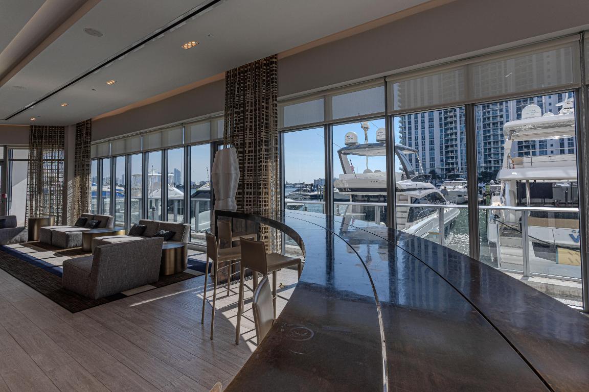 MARINA PALMS RESIDENCES NORTH CONDO - Residential