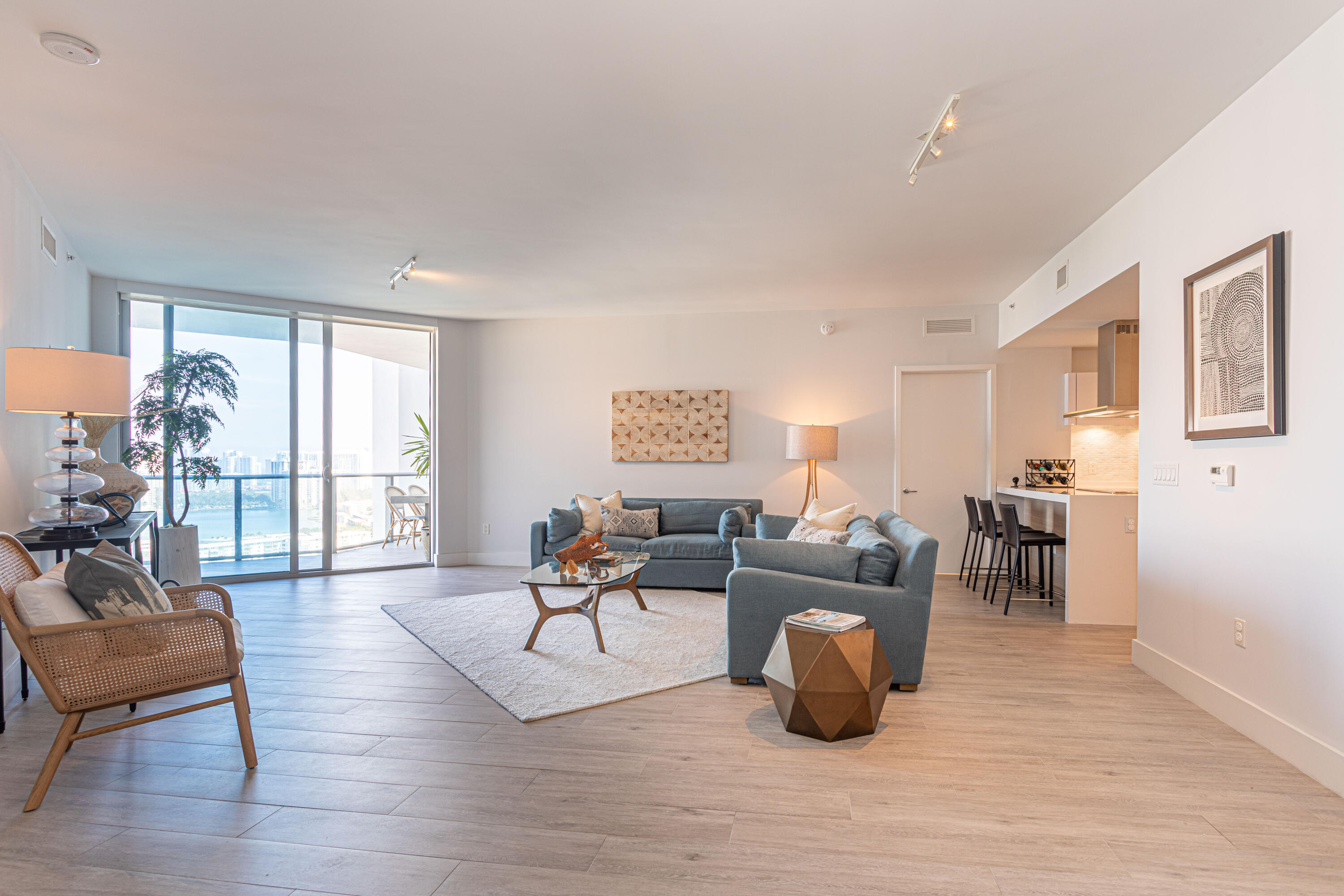 MARINA PALMS RESIDENCES N - Residential