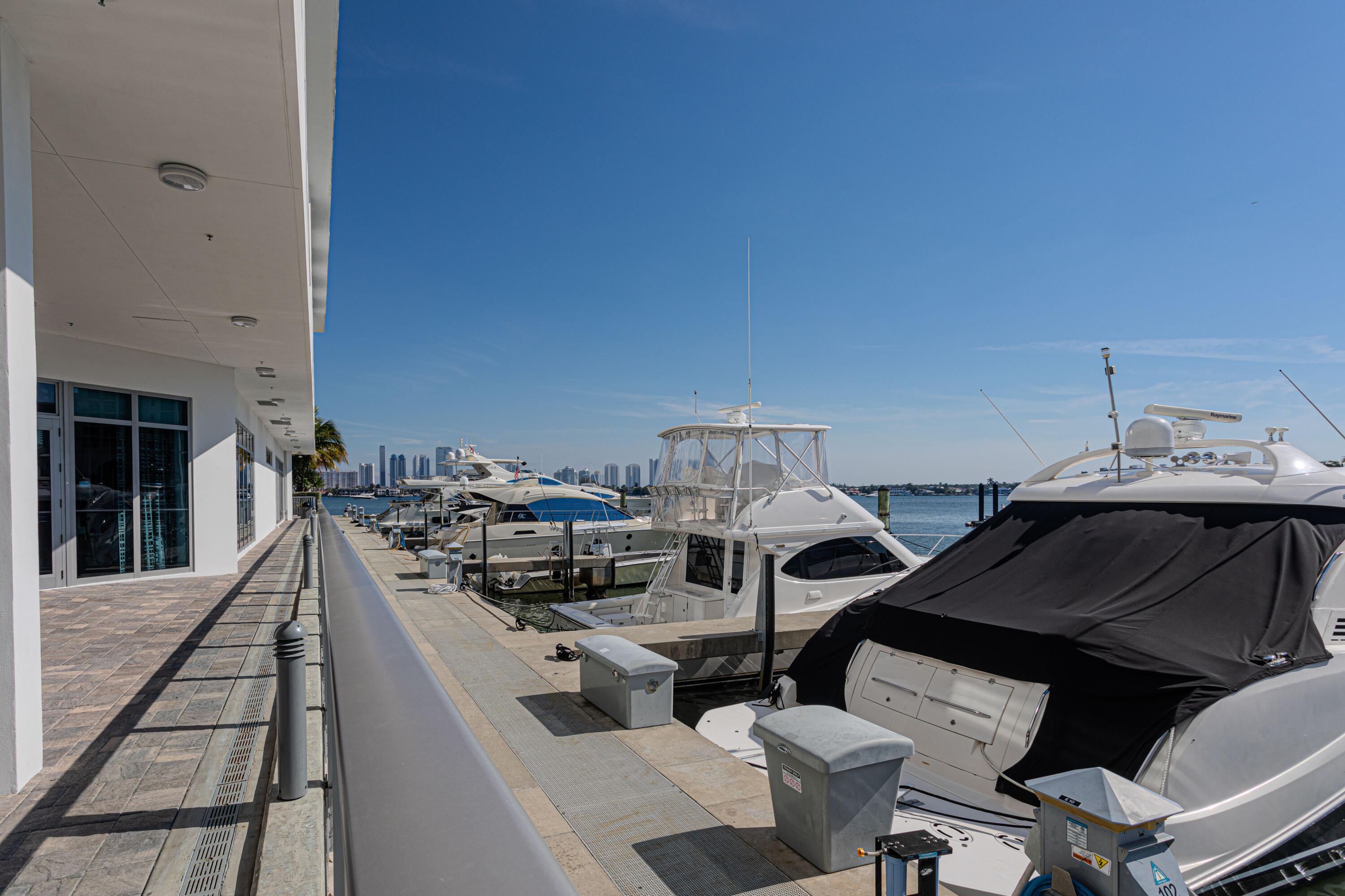 MARINA PALMS RESIDENCES N - Residential