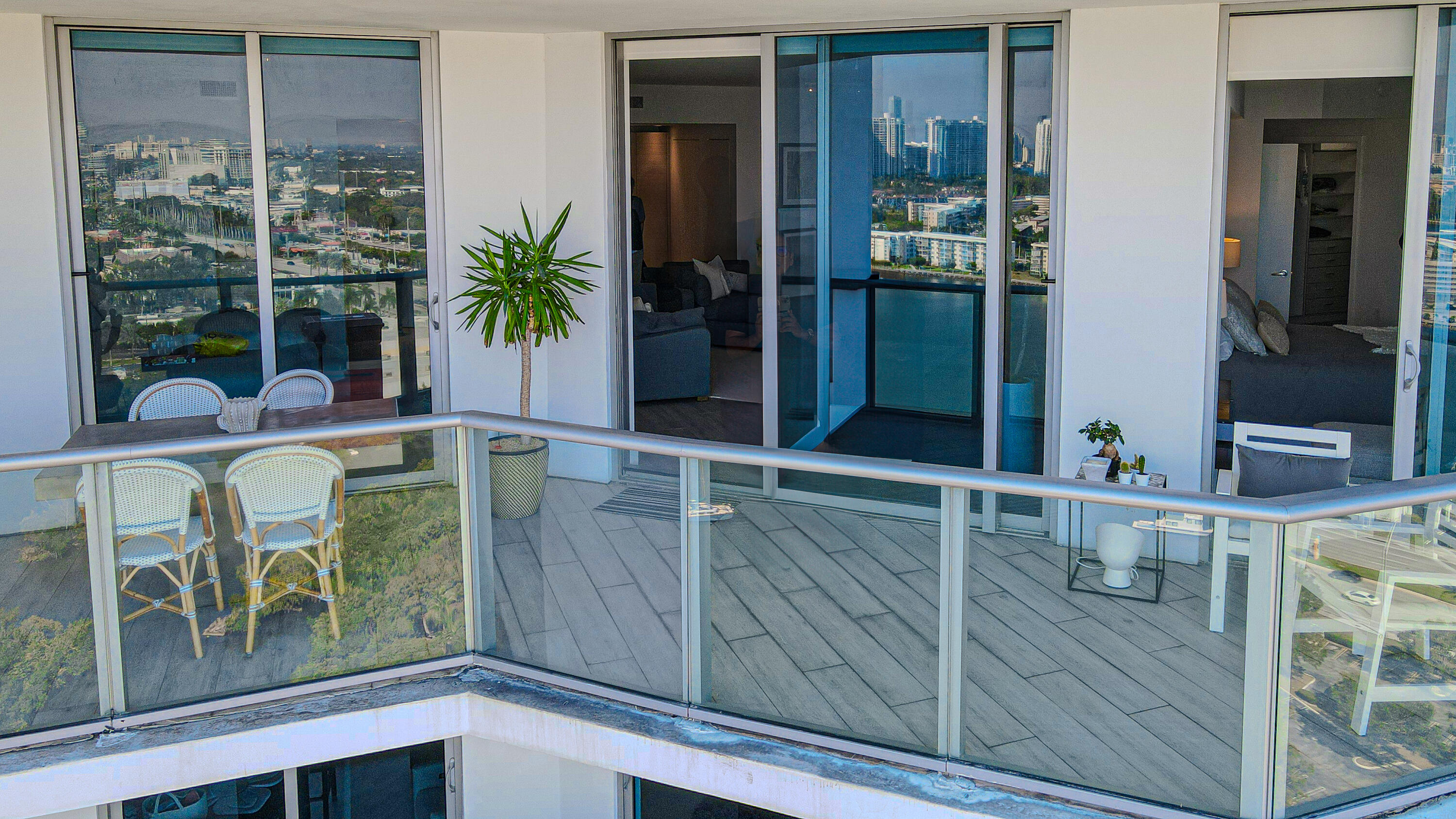 MARINA PALMS RESIDENCES N - Residential