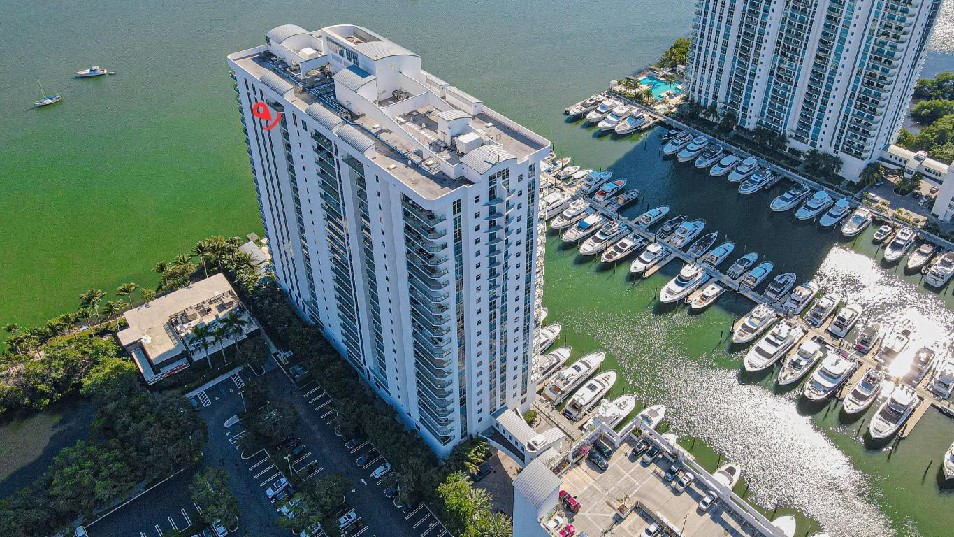 MARINA PALMS RESIDENCES NORTH CONDO - Residential