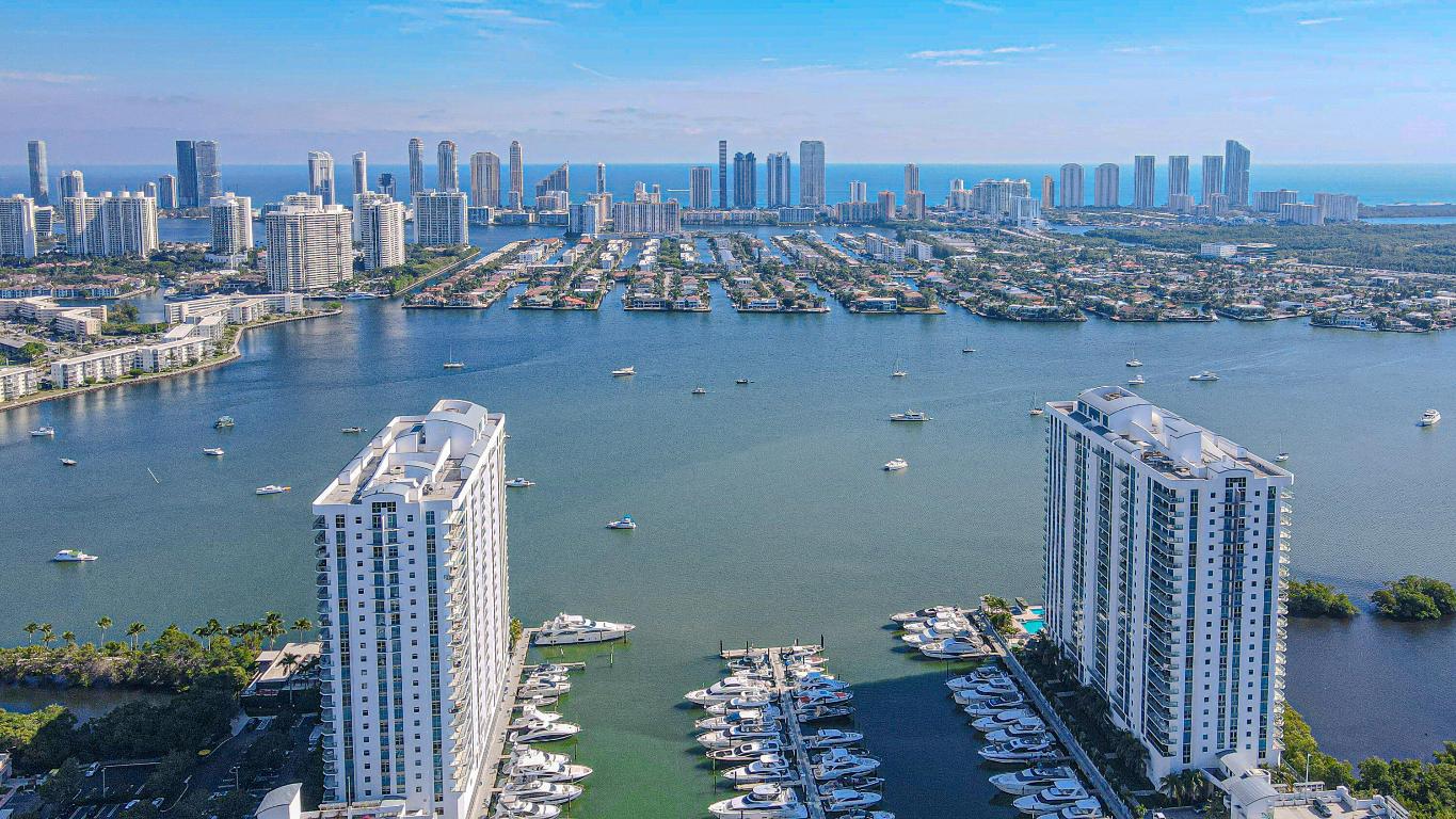 MARINA PALMS RESIDENCES NORTH CONDO - Residential