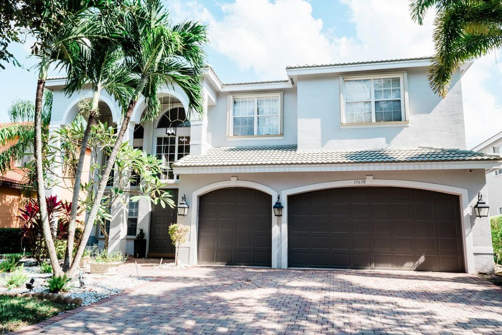 Photo of 15638 Messina Isles Court, Delray Beach, FL 33446 (MLS # R10932486)