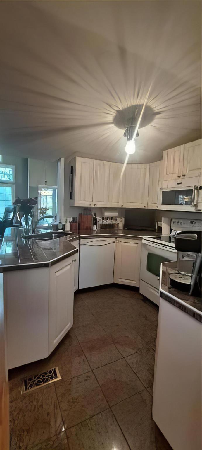 Oasis Village - Residential