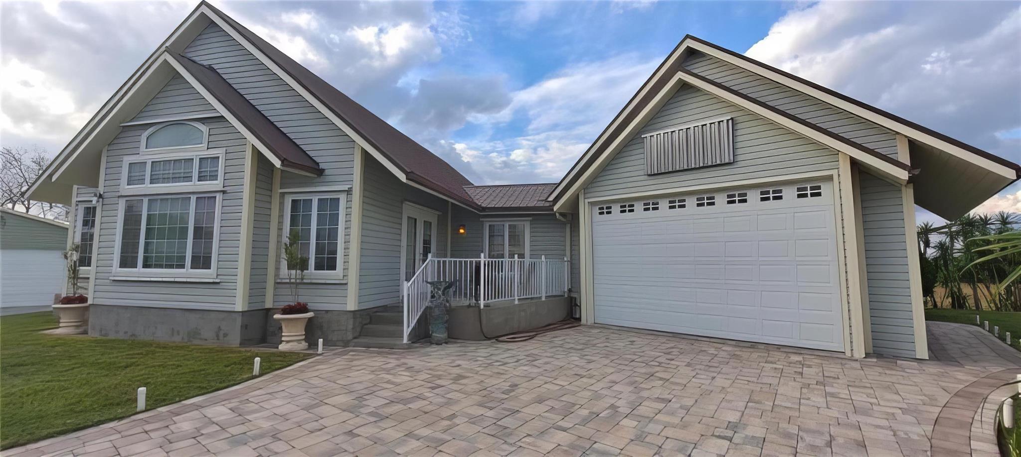 Oasis Village - Residential