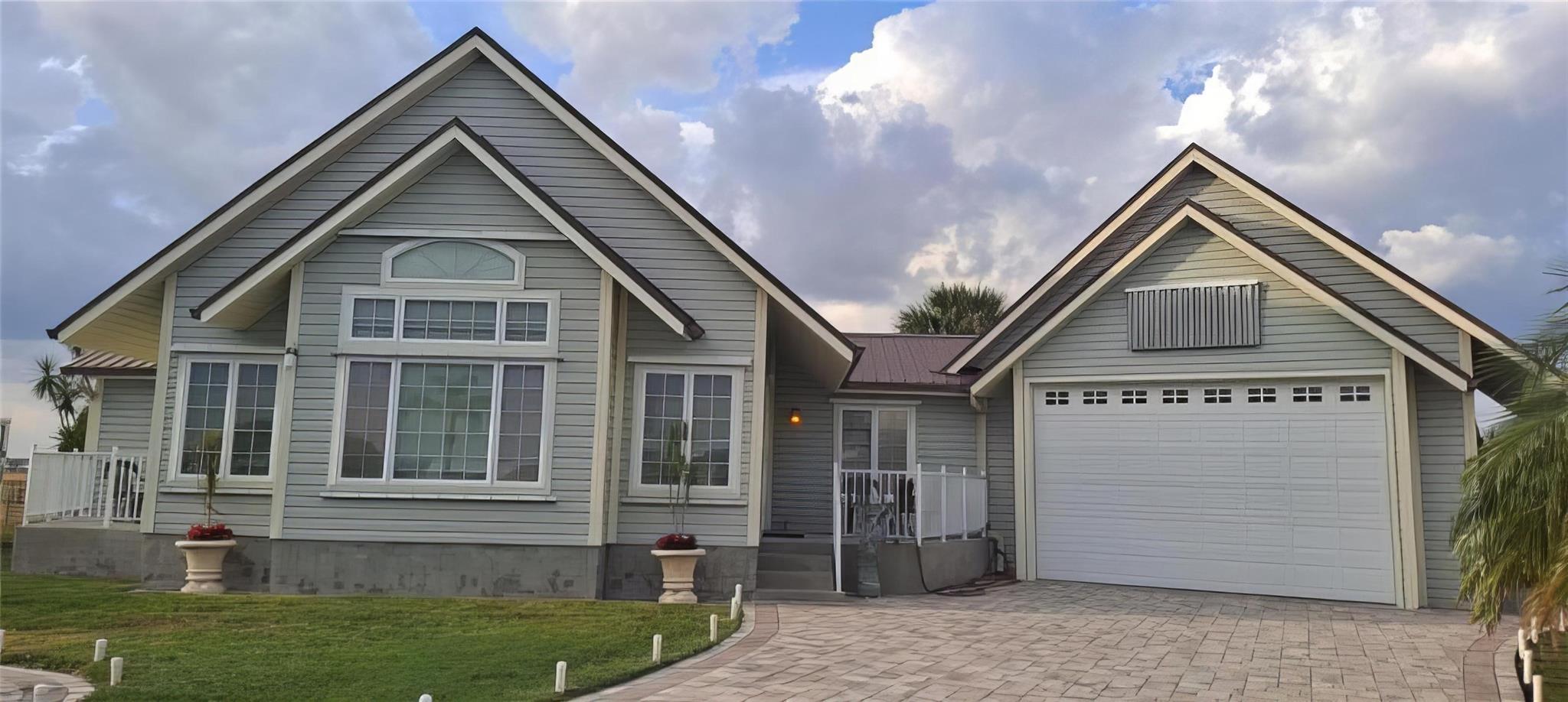 Oasis Village - Residential