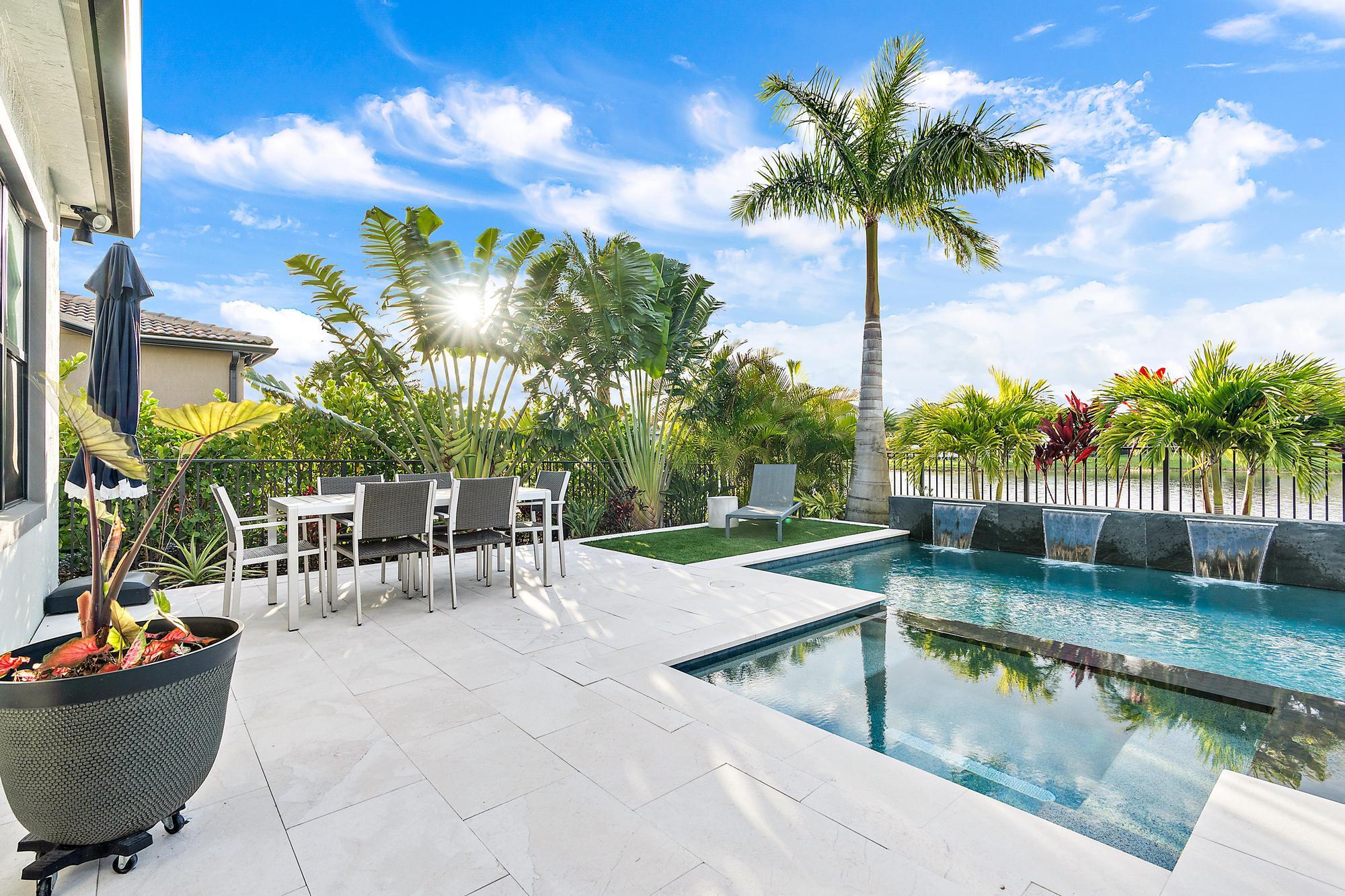 SONOMA ISLES - Residential