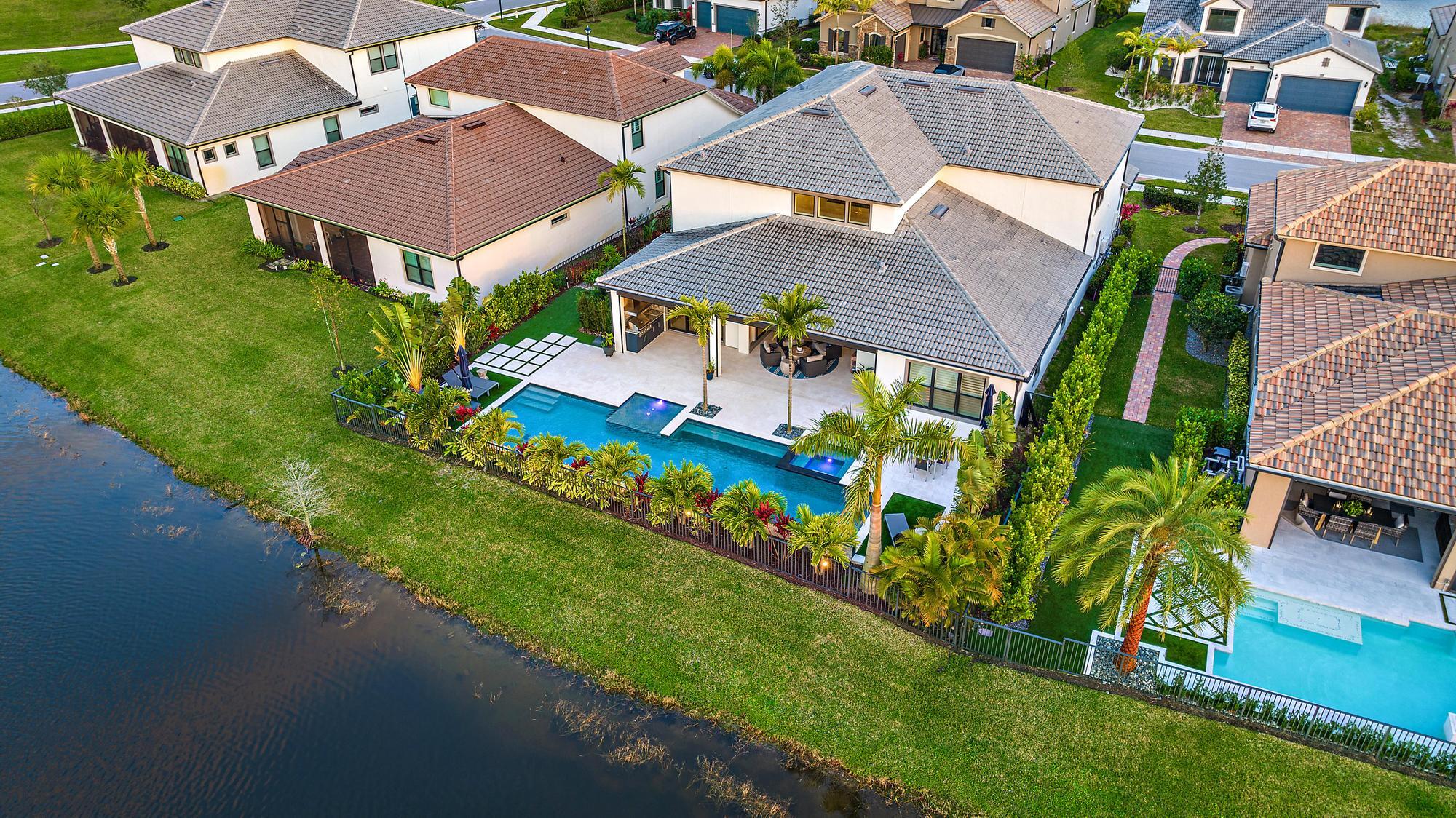 SONOMA ISLES - Residential