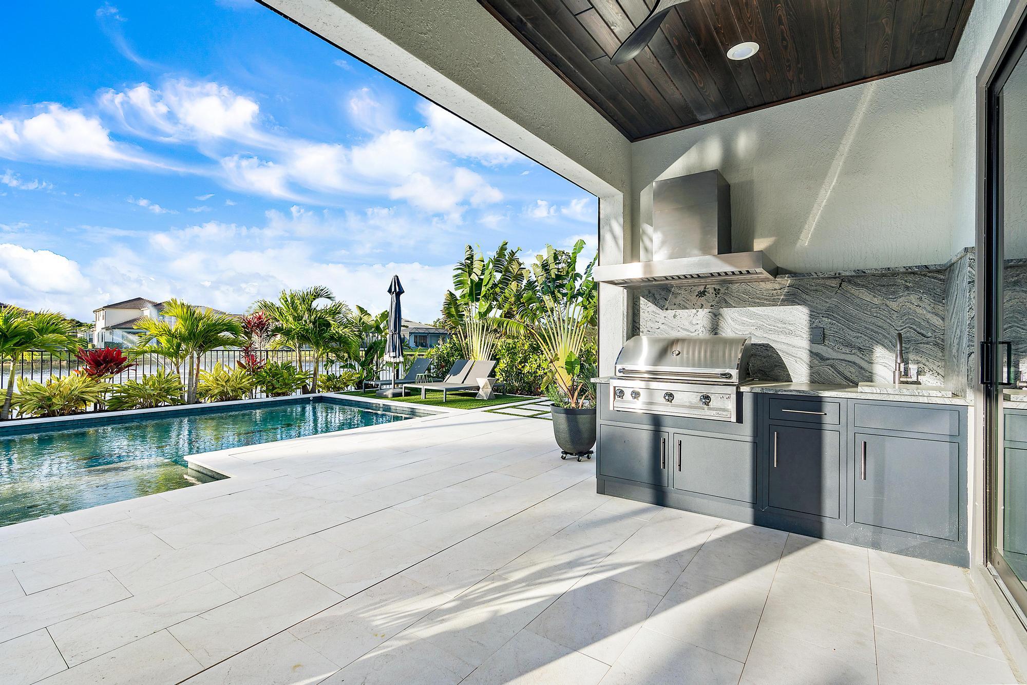 SONOMA ISLES - Residential