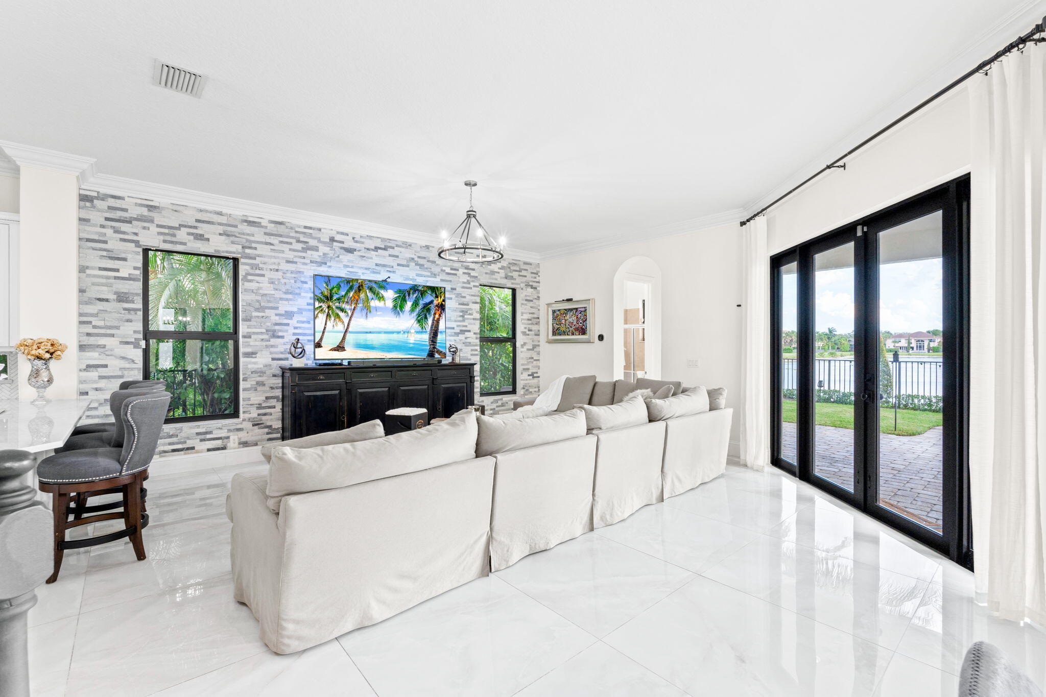 WELLINGTON VIEW - Residential