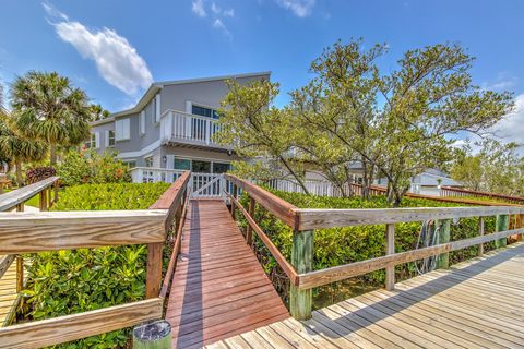 A home in Hutchinson Island