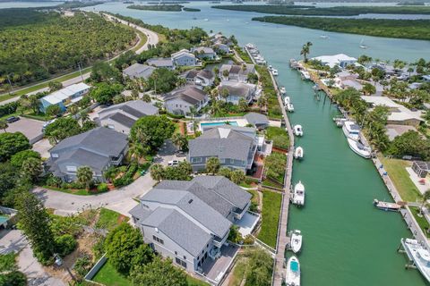 A home in Hutchinson Island