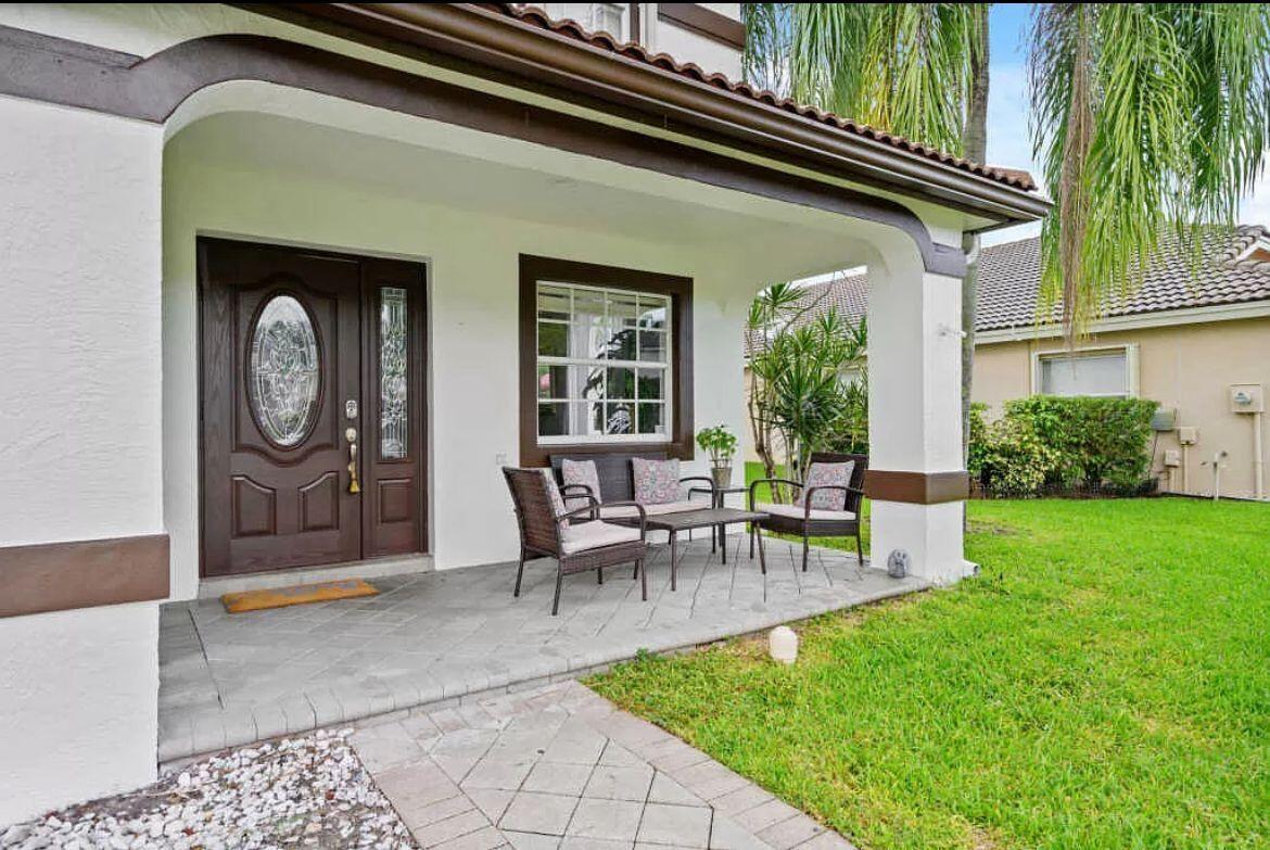 Spend this season in the sunshine with this seasonal rental in Grand Isles. Completely renovated 2 years ago, it features a brand-new open kitchen with huge island, new floors, baseboards, remodeled powder room, hardwood accent wall, and laundry sink. Enjoy natural light throughout, a freshly painted covered patio, and sunsets under two mango trees in a hammock overlooking the lake. Upstairs, master and hallway baths were renovated 2 months ago with a freestanding tub, recessed lighting, new paint, ceiling fans in all 4 bedrooms, and hardwood floors. Exterior freshly painted, garage door replaced, new AC (1 year), and CARICO water filter in kitchen and fridge. Available for 6-7 months.