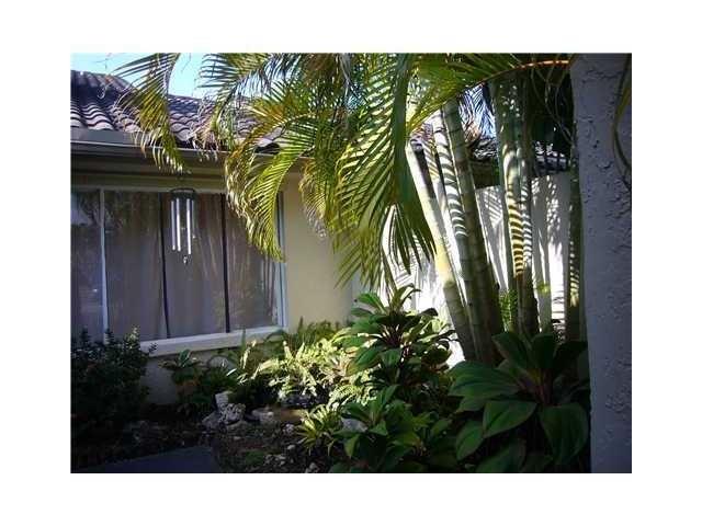 Patio Villas Sec Three At - Residential Lease