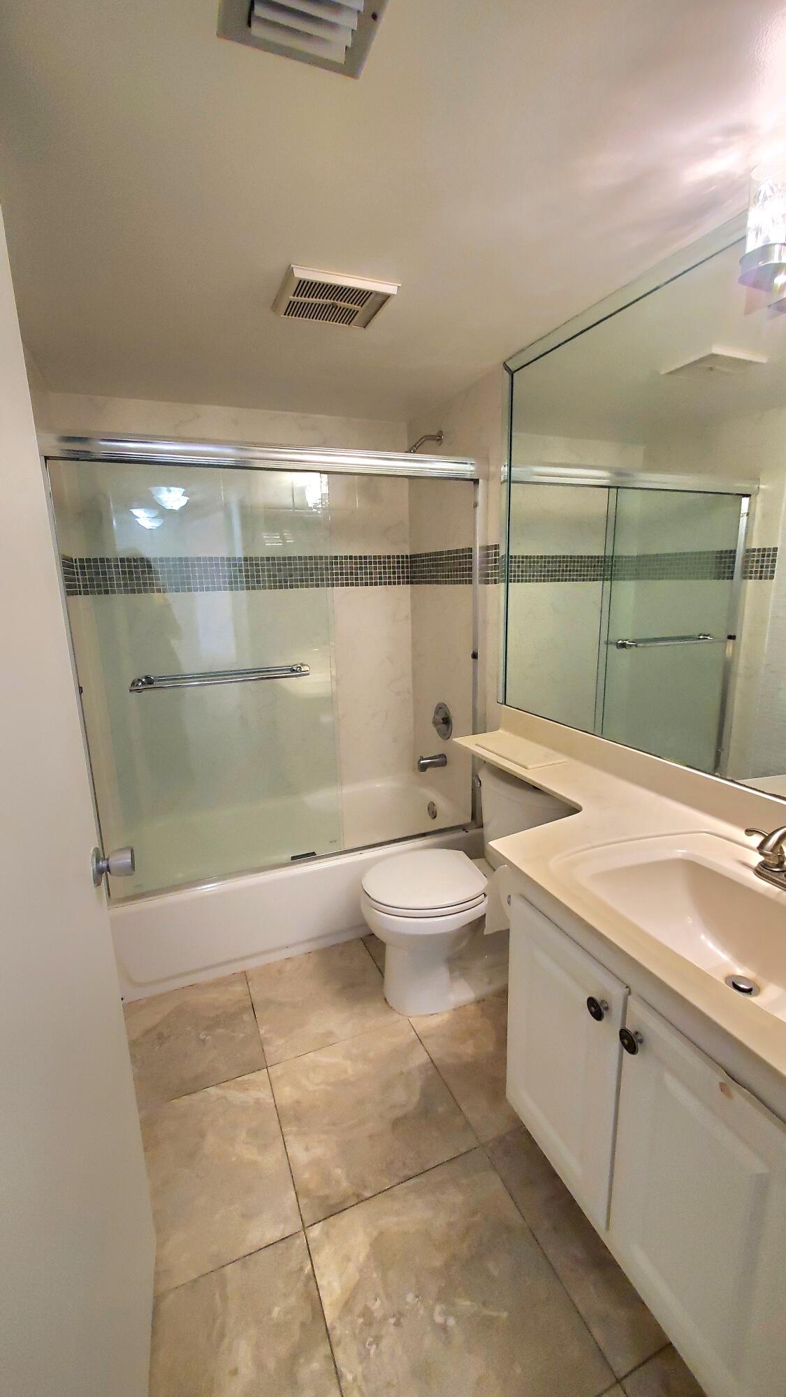 10 OF PALM SPRINGS 2 CONDO - Residential