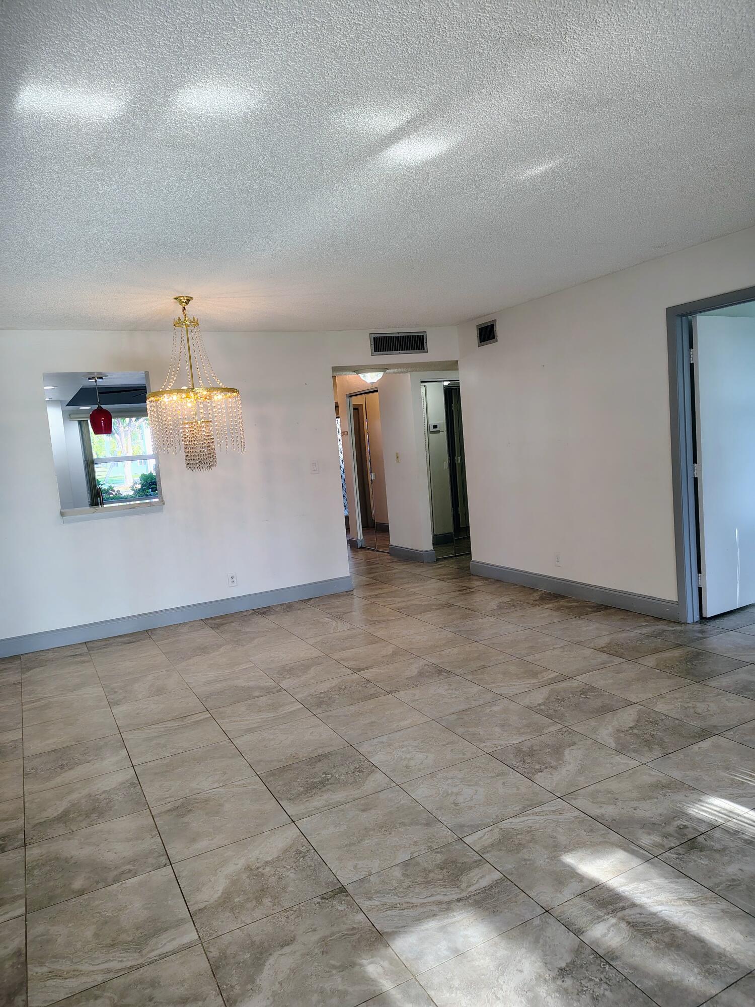 10 OF PALM SPRINGS 2 CONDO - Residential
