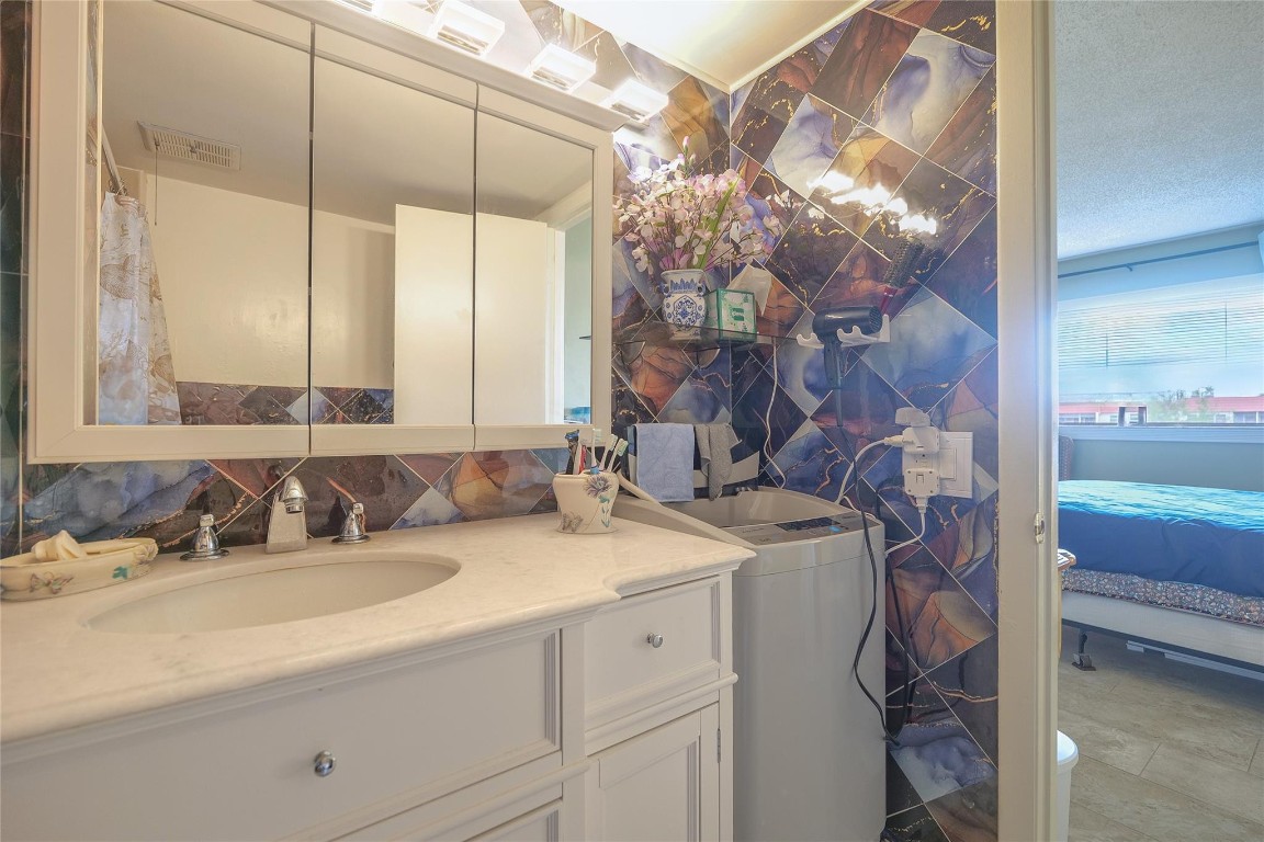 Sunrise Lakes - Residential