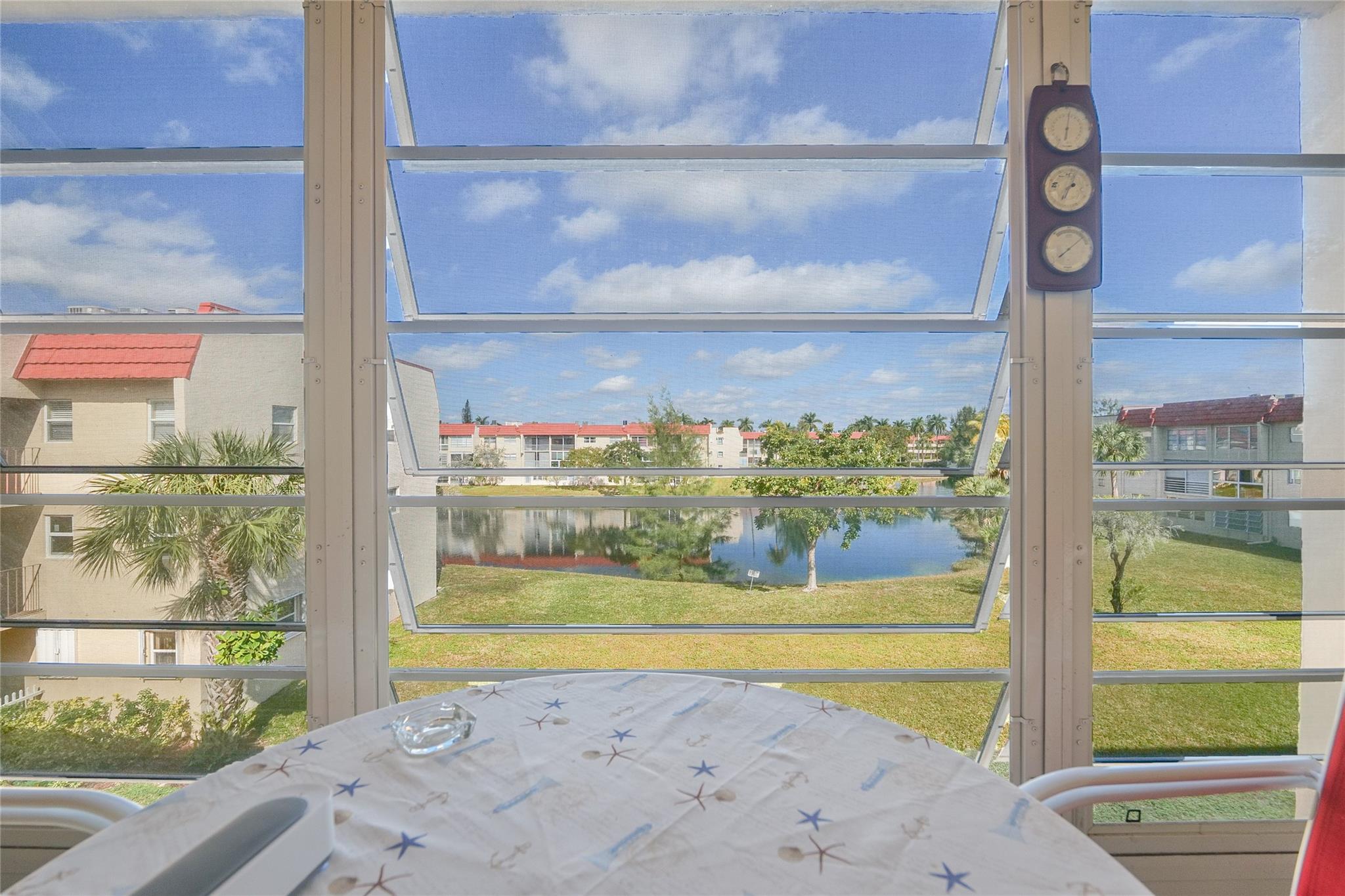 3051 Sunrise Lakes Dr 302