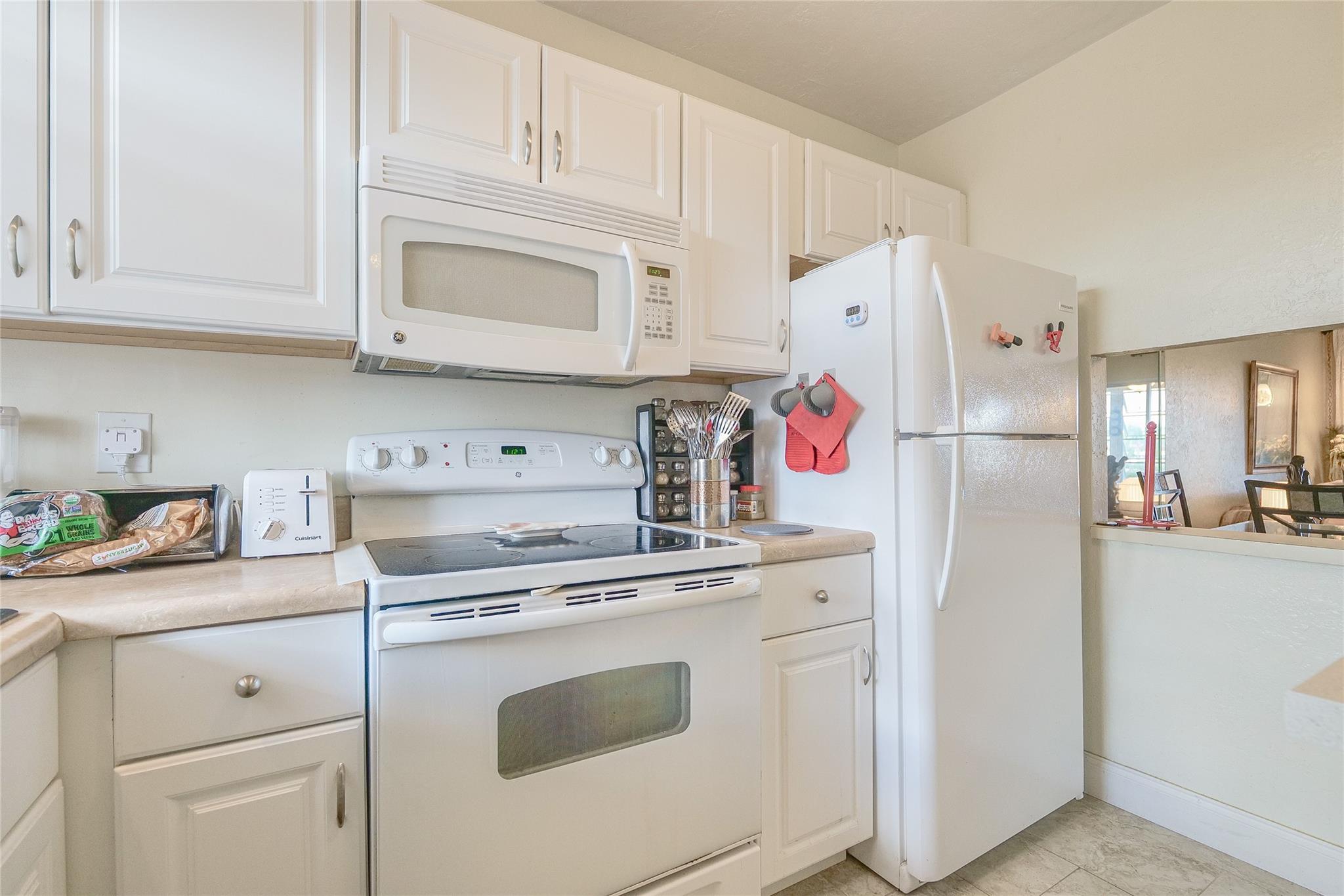 Sunrise Lakes - Residential