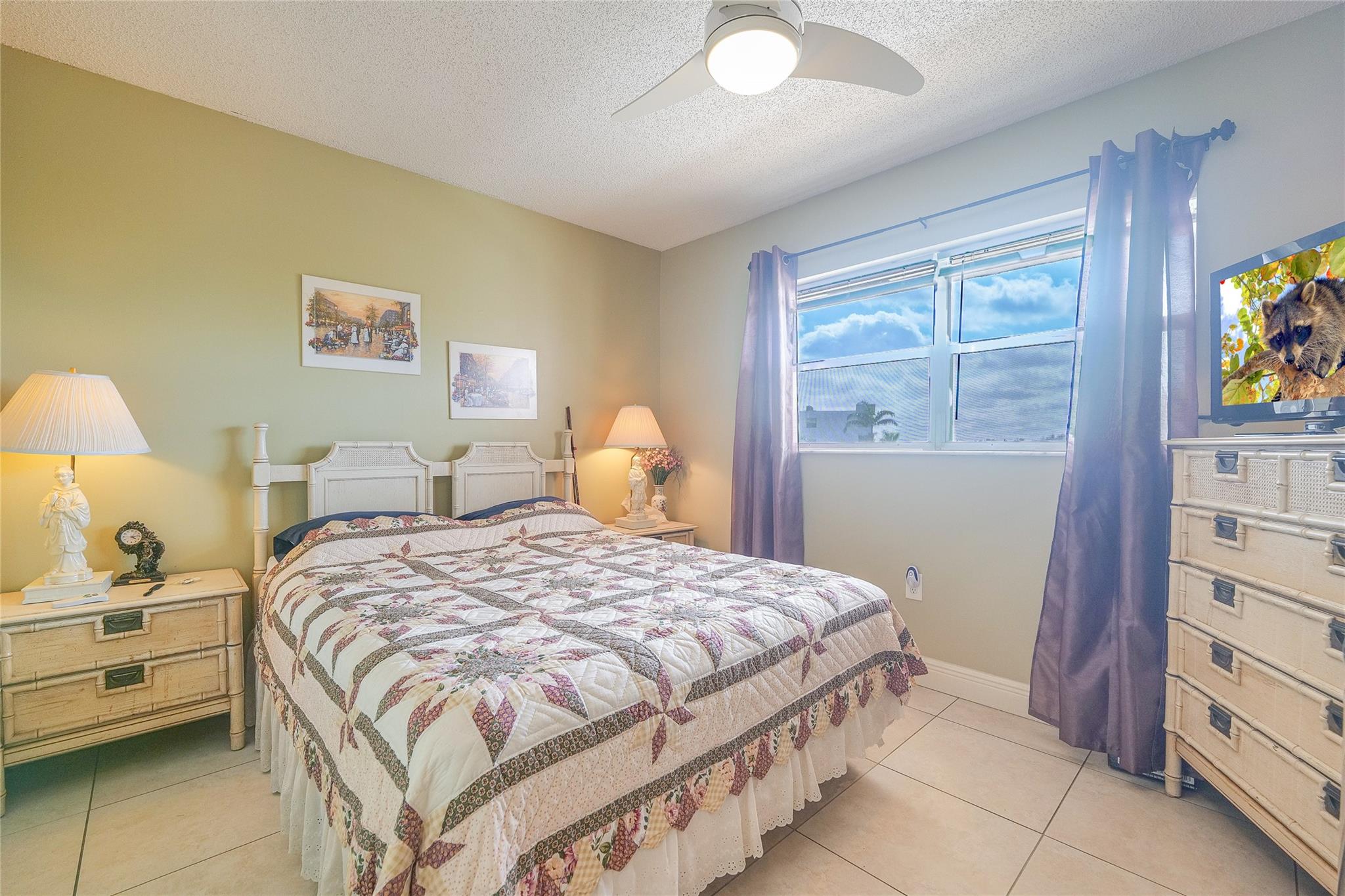 Sunrise Lakes - Residential