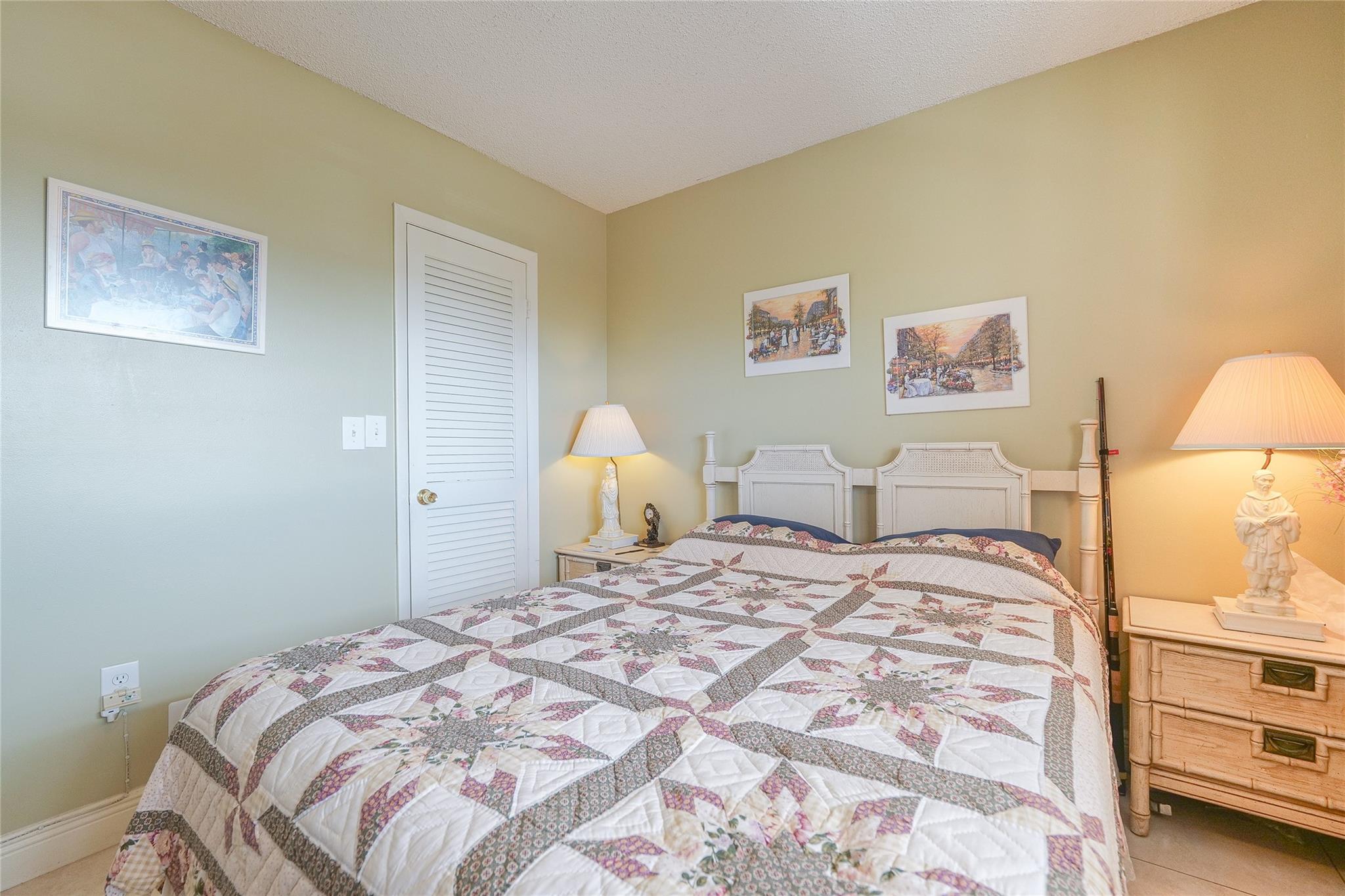 Sunrise Lakes - Residential