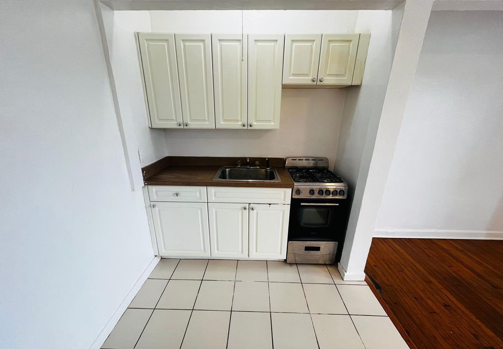Photo of 623 Park Place #18, West Palm Beach, FL 33401 (MLS # R11108528)