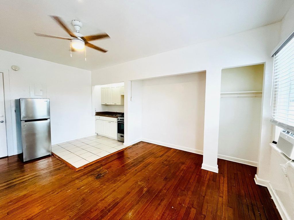 Photo of 623 Park Place #18, West Palm Beach, FL 33401 (MLS # R11108528)