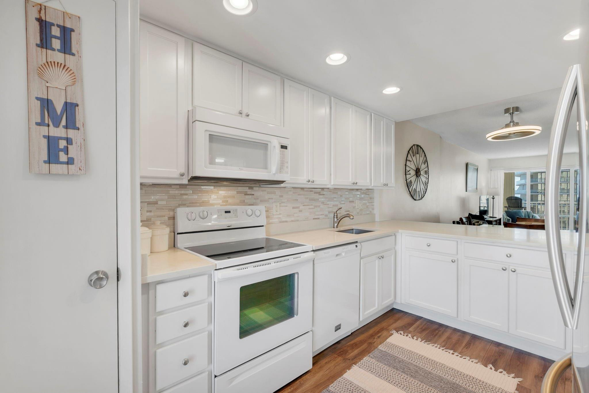 Admiralty Towers - Residential