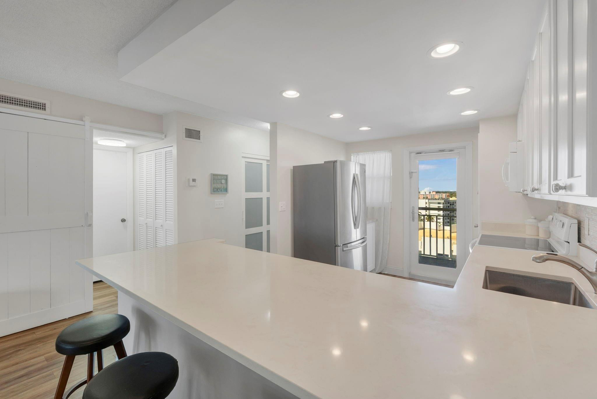 Admiralty Towers - Residential