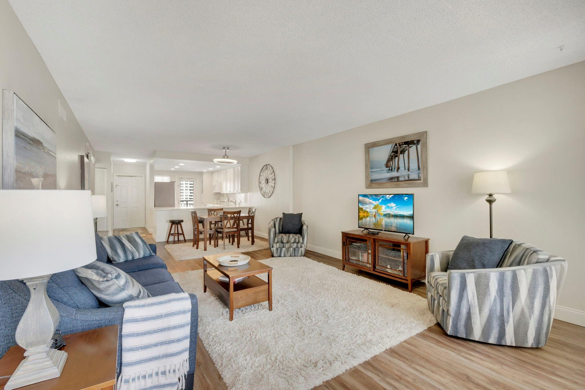 Admiralty Towers - Residential