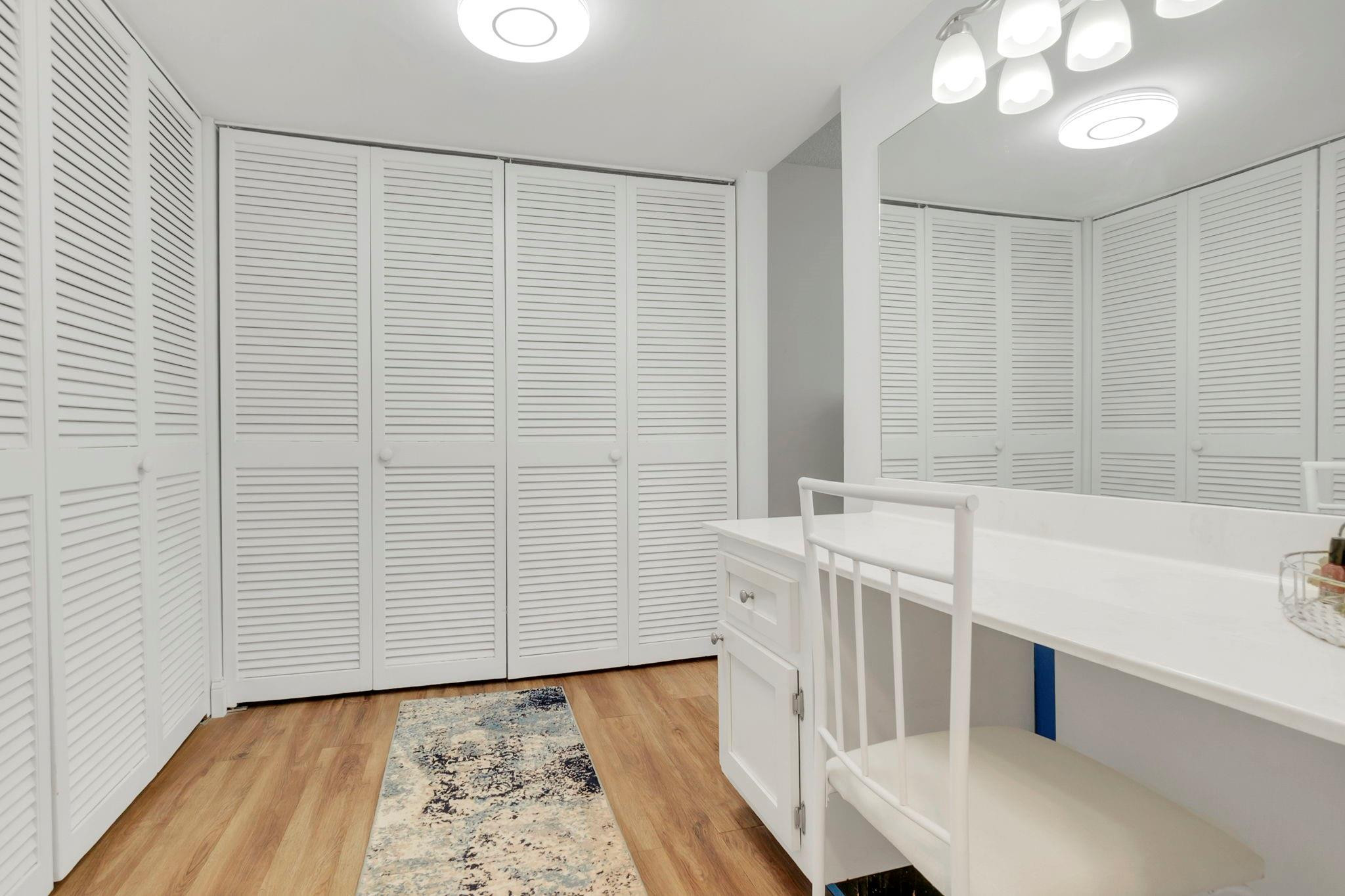 Admiralty Towers - Residential