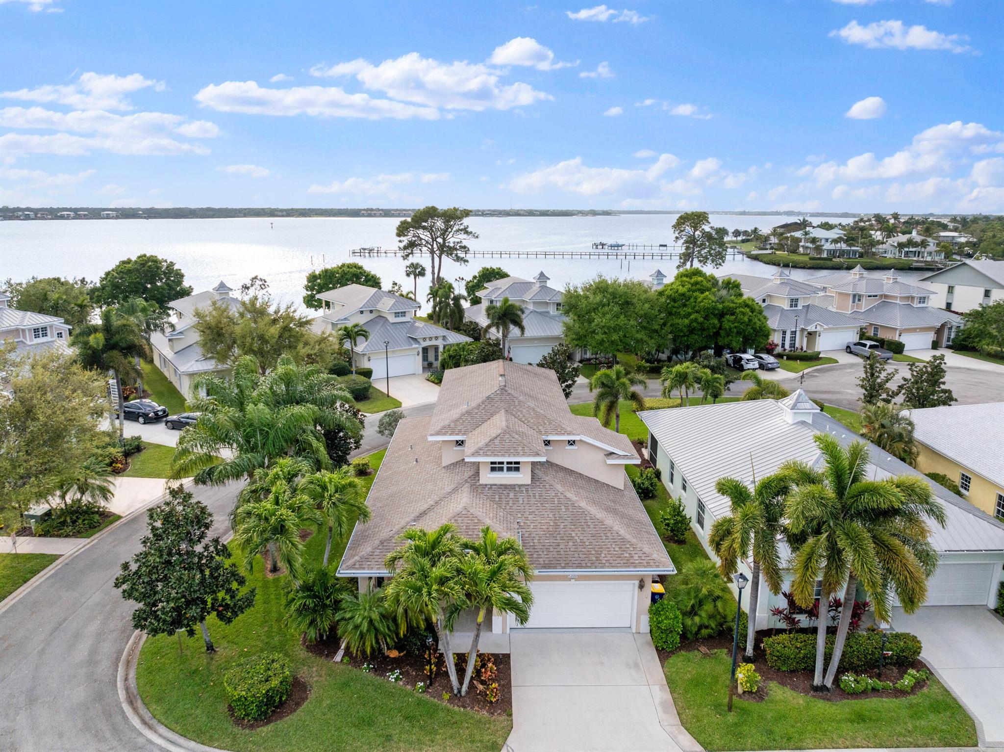 2010 NW Estuary Court