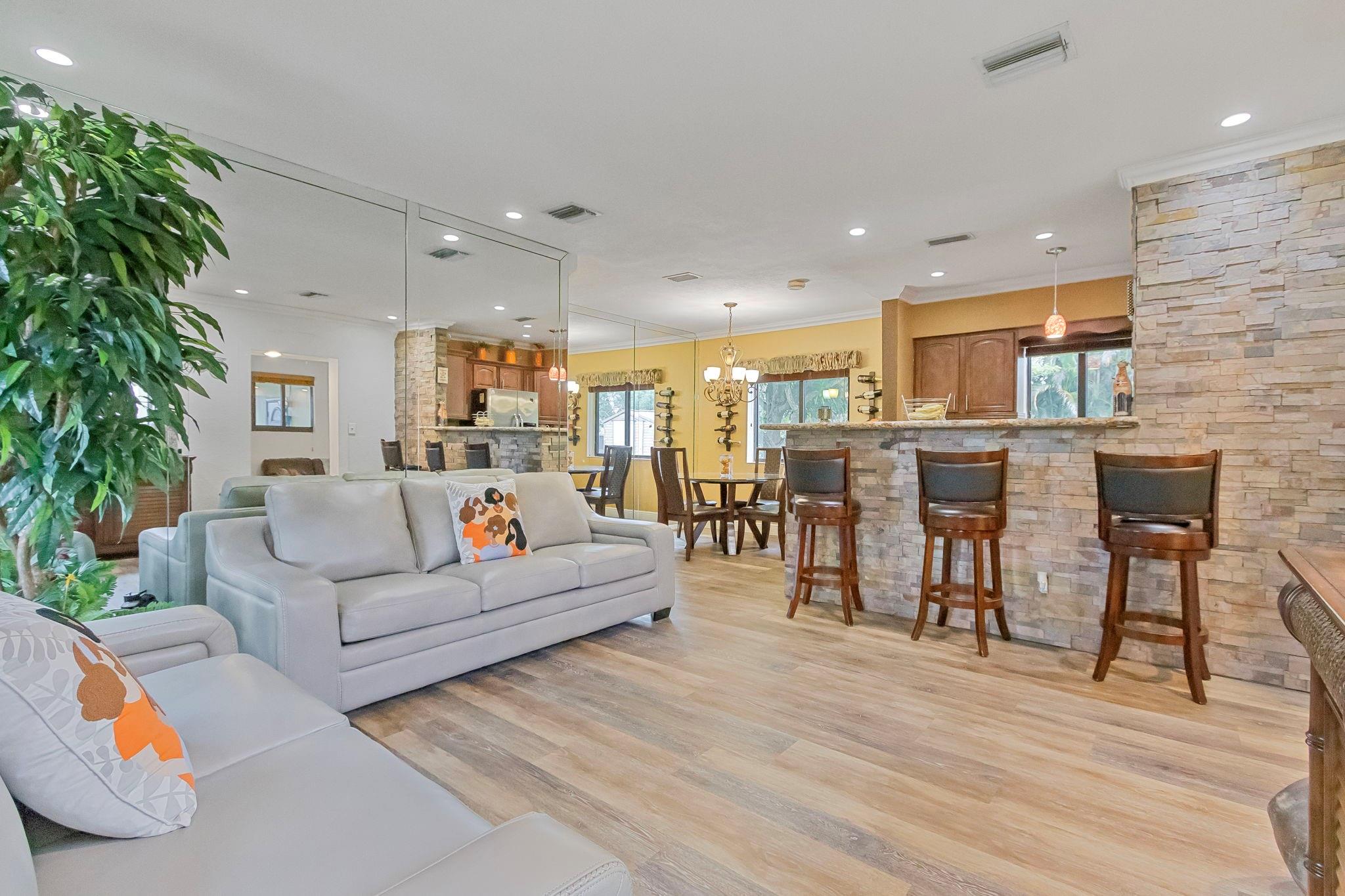 936 NW 13th St