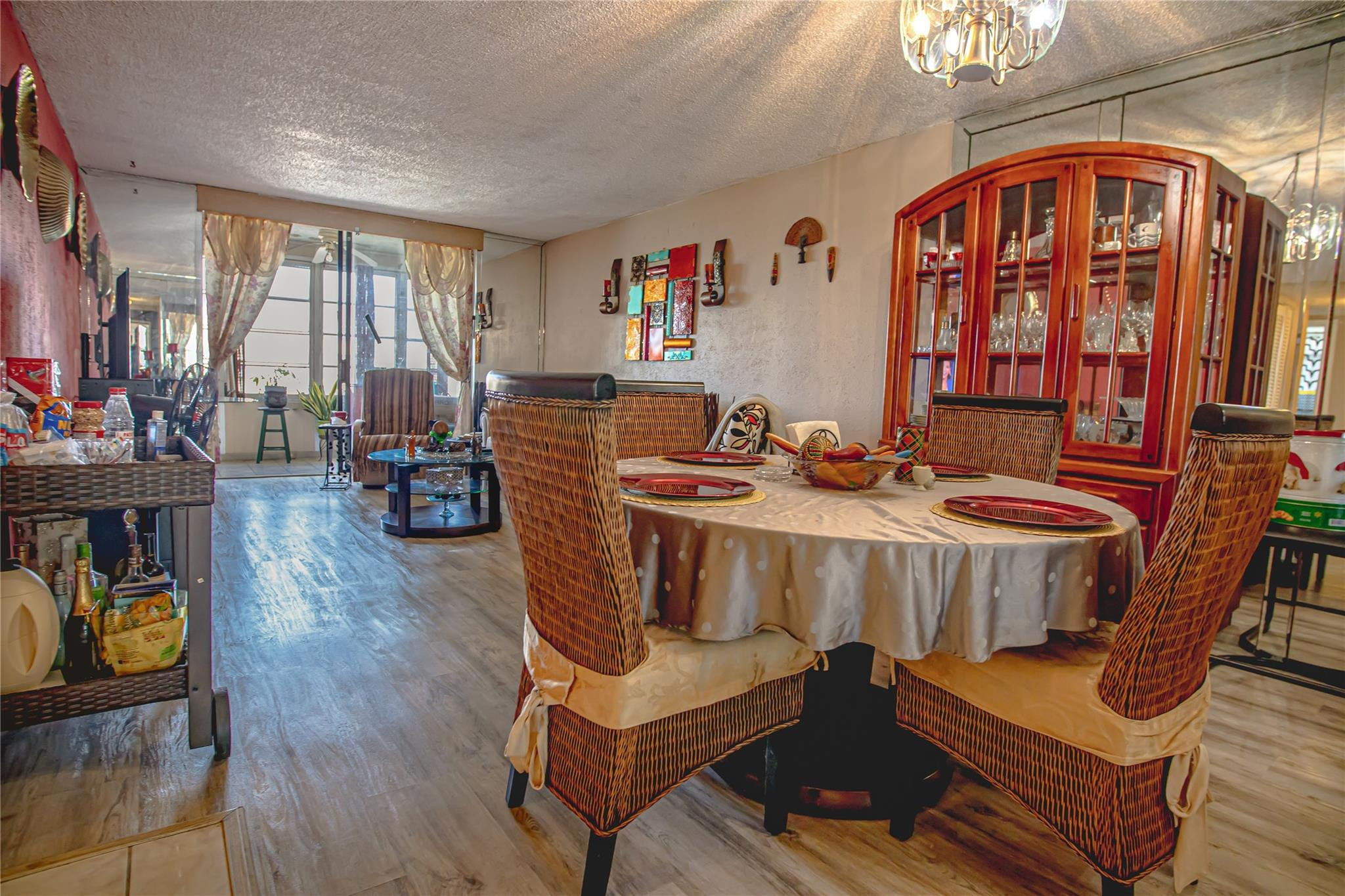 SOMERSET AT LAUDERDALE LA - Residential