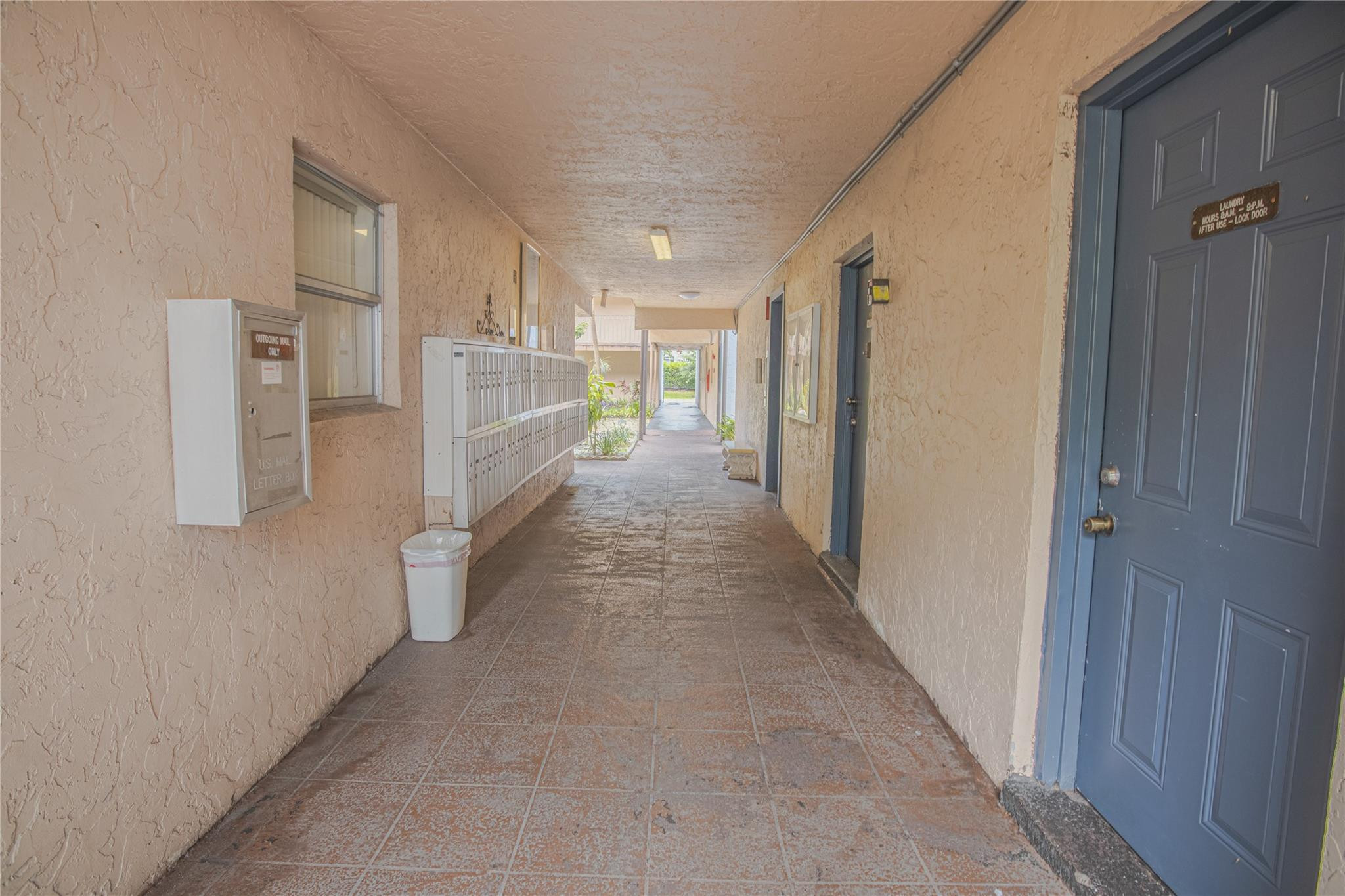 SOMERSET AT LAUDERDALE LA - Residential