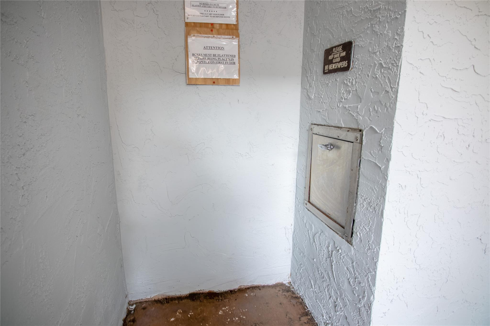 SOMERSET AT LAUDERDALE LA - Residential