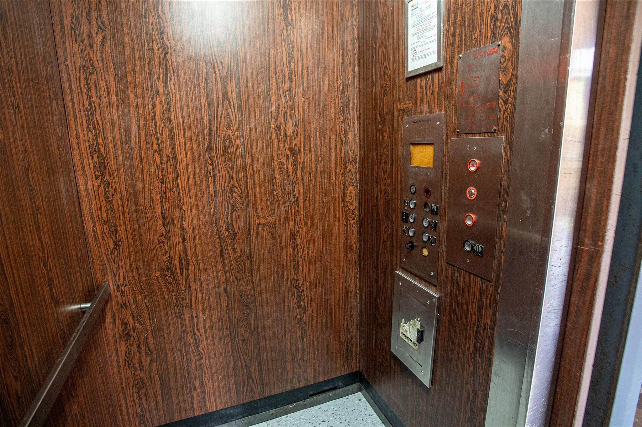 SOMERSET AT LAUDERDALE LA - Residential