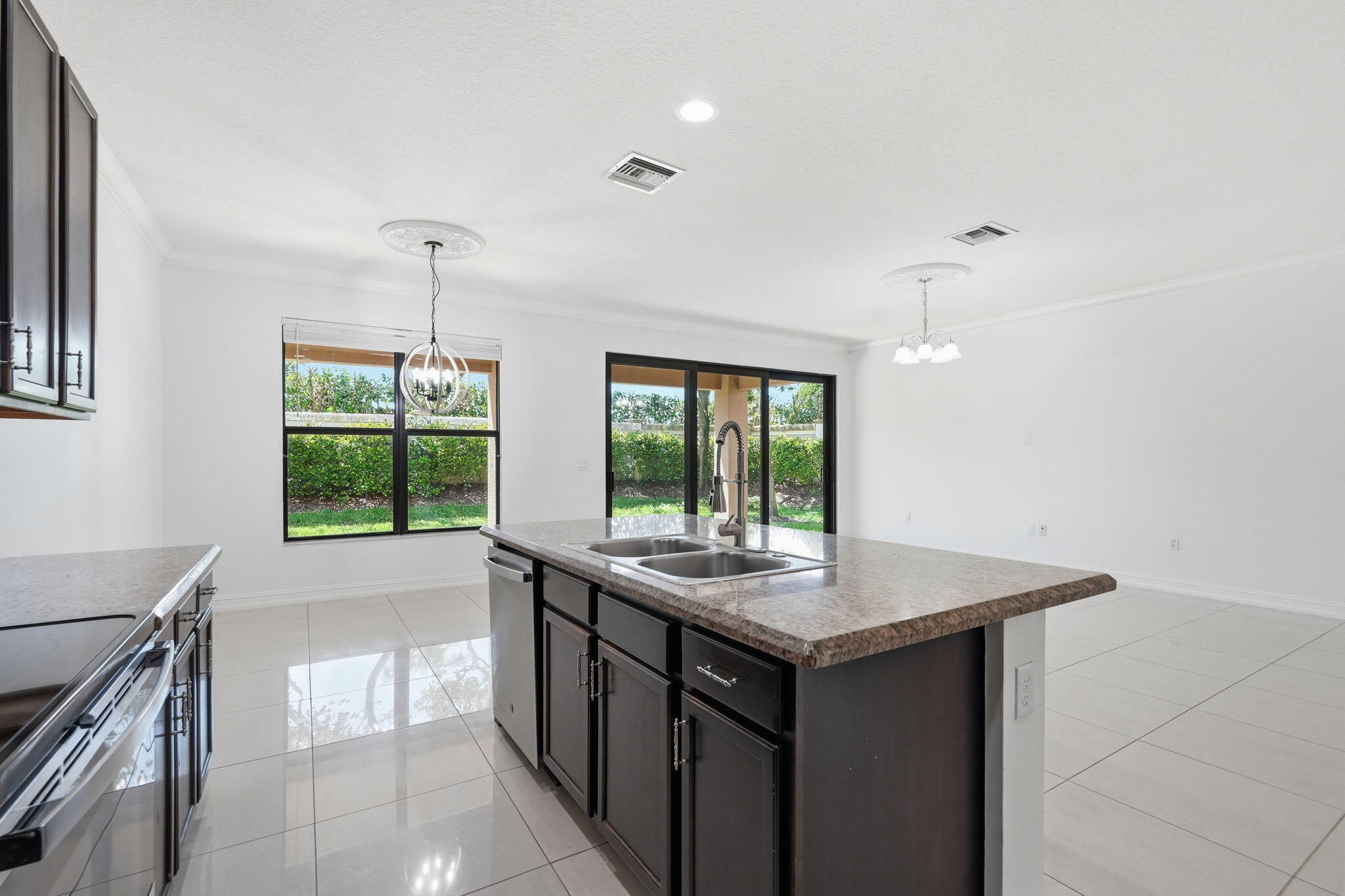 Tuscany South ATLANTIC COMMONS PL 2 - Residential