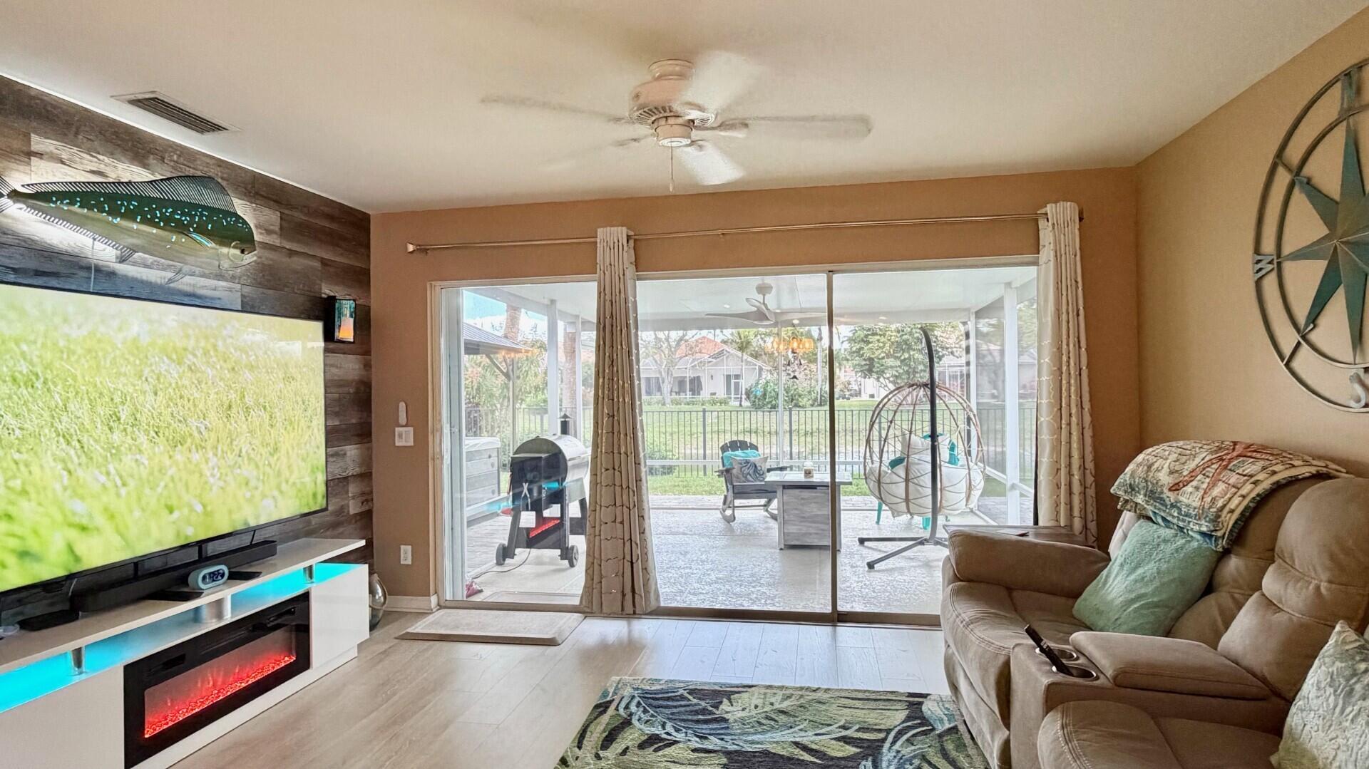 RIVERWALK - Residential