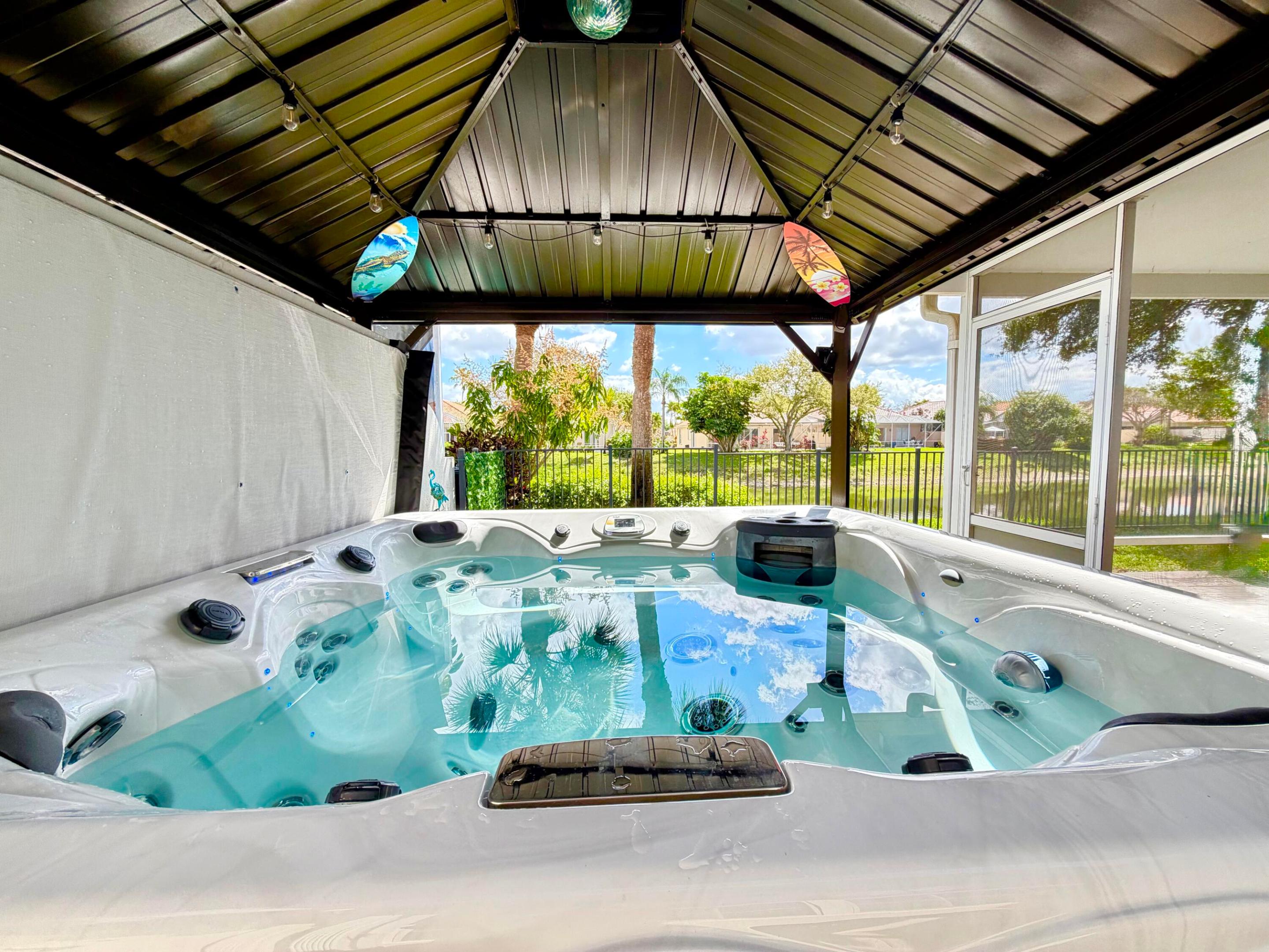 RIVERWALK - Residential