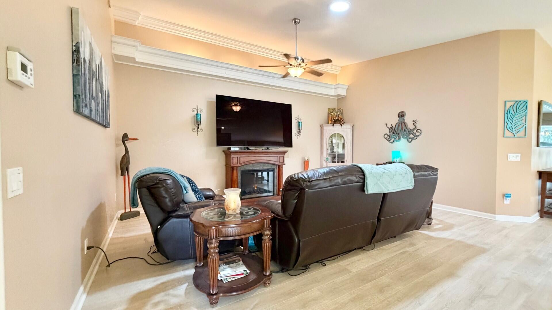 RIVERWALK - Residential