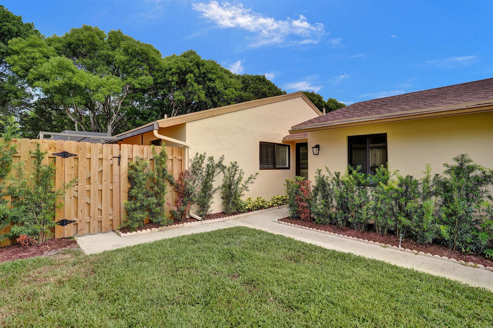 818 NW 26th Avenue