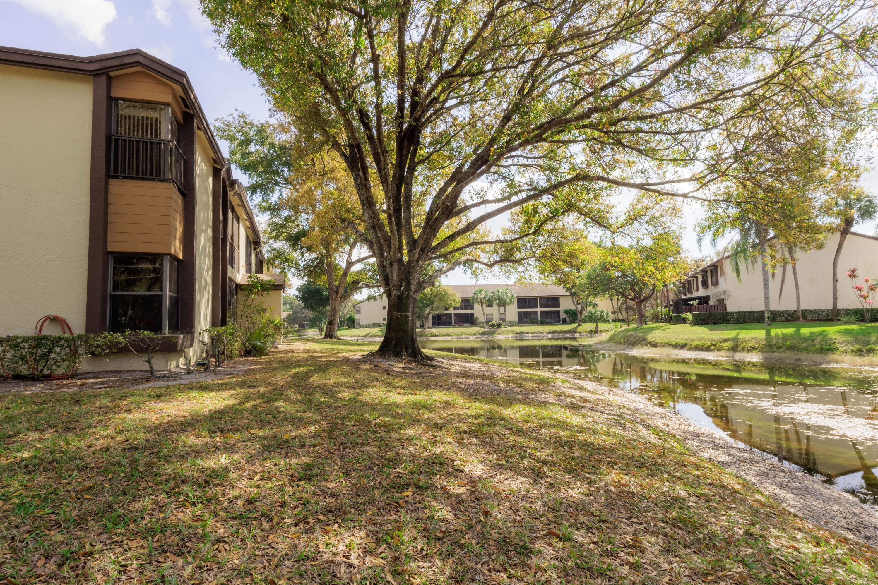 BAYWOOD VILLAGE III-B CONDO - Residential