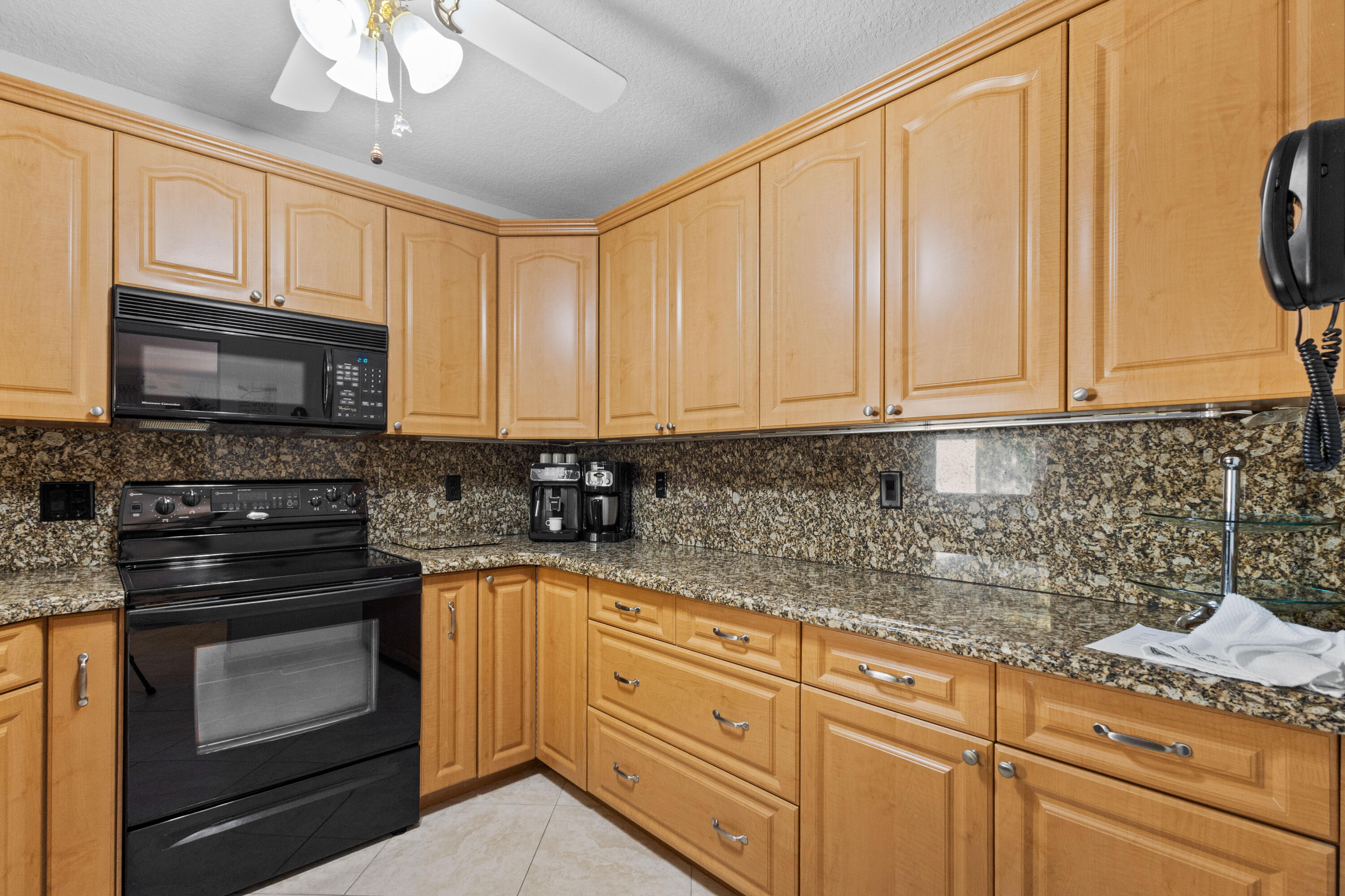 BAYWOOD VILLAGE III-B CONDO - Residential