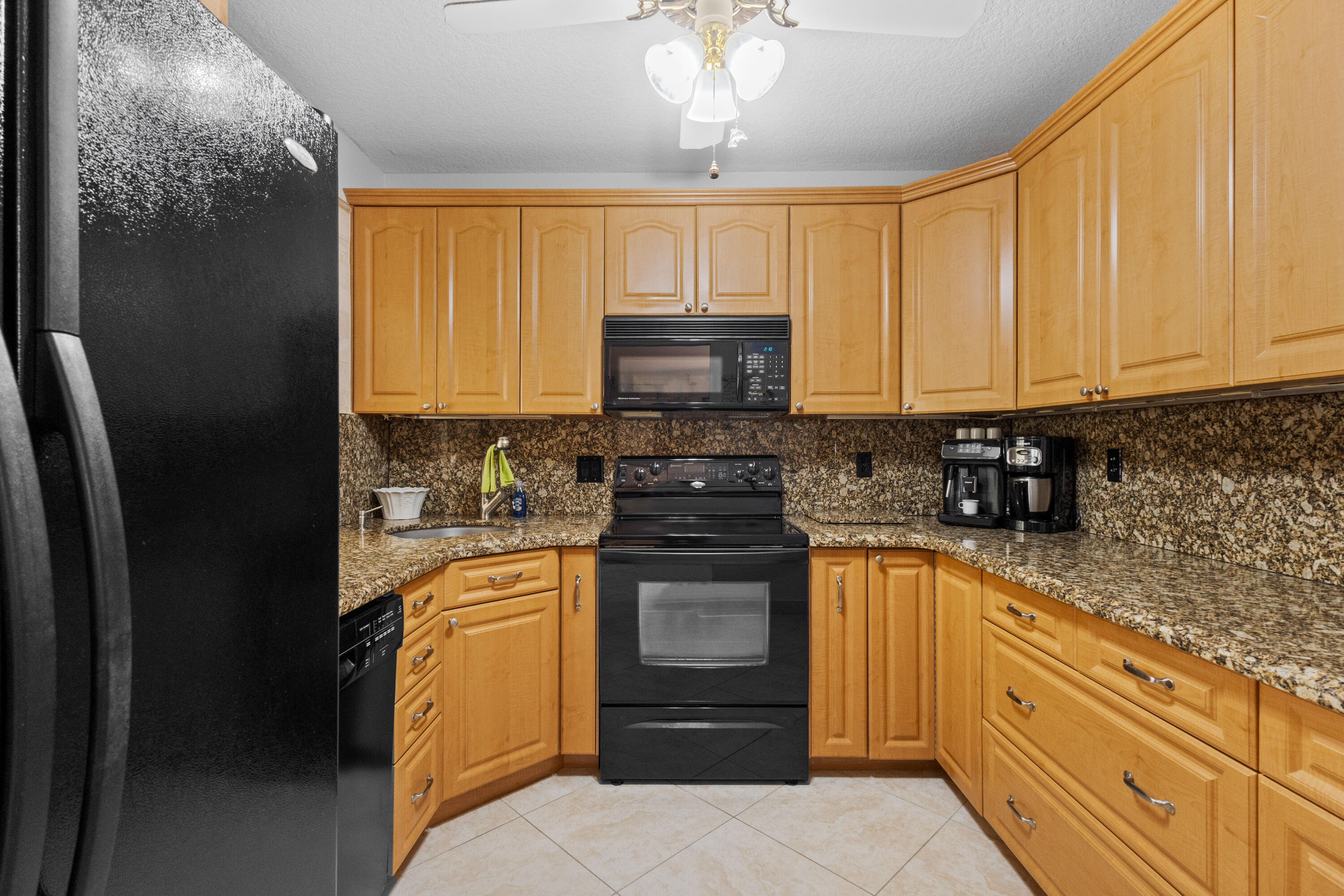 BAYWOOD VILLAGE III-B CONDO - Residential